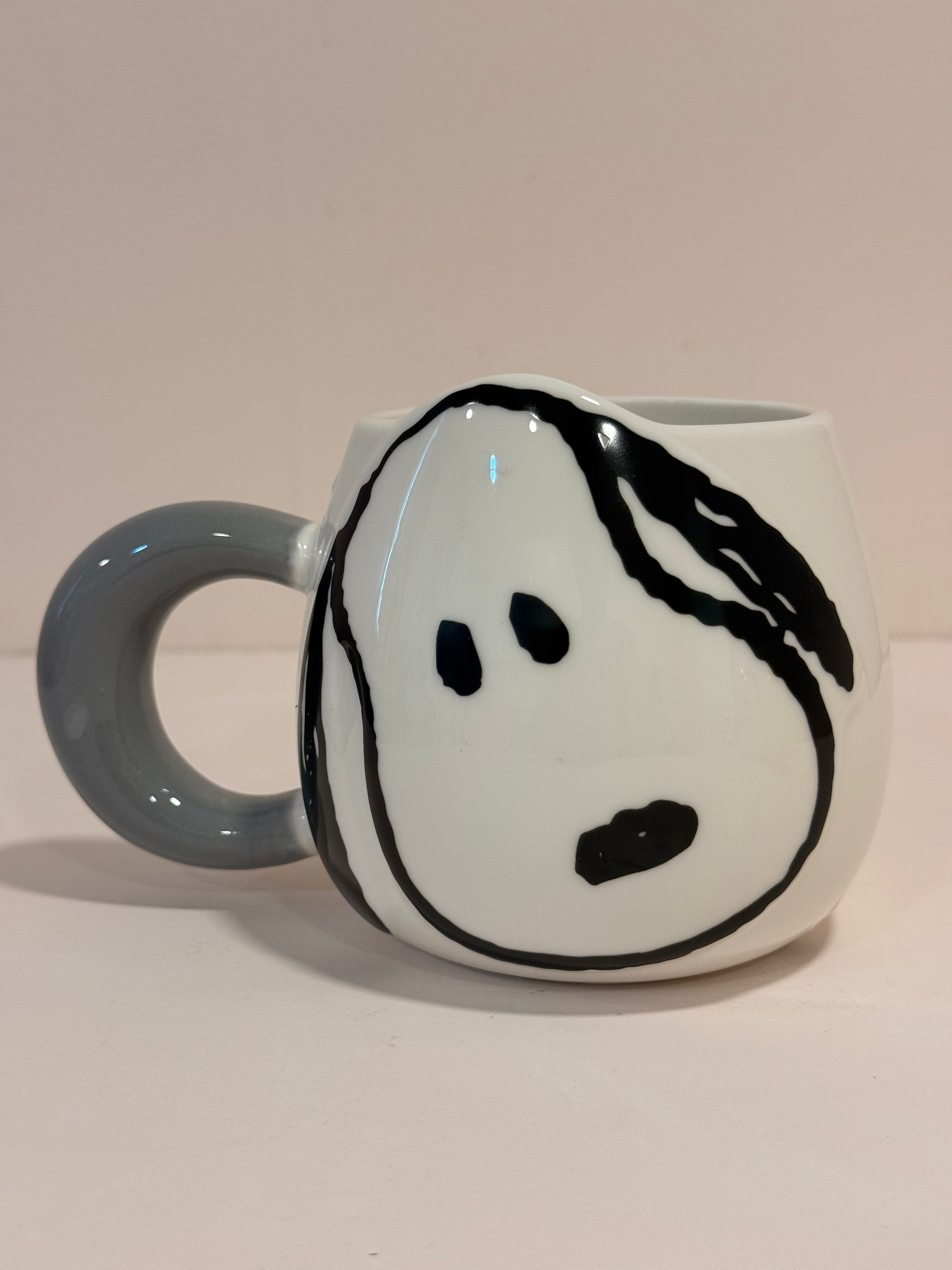 Chunky Snoopy Ceramic Mug with Round Handle