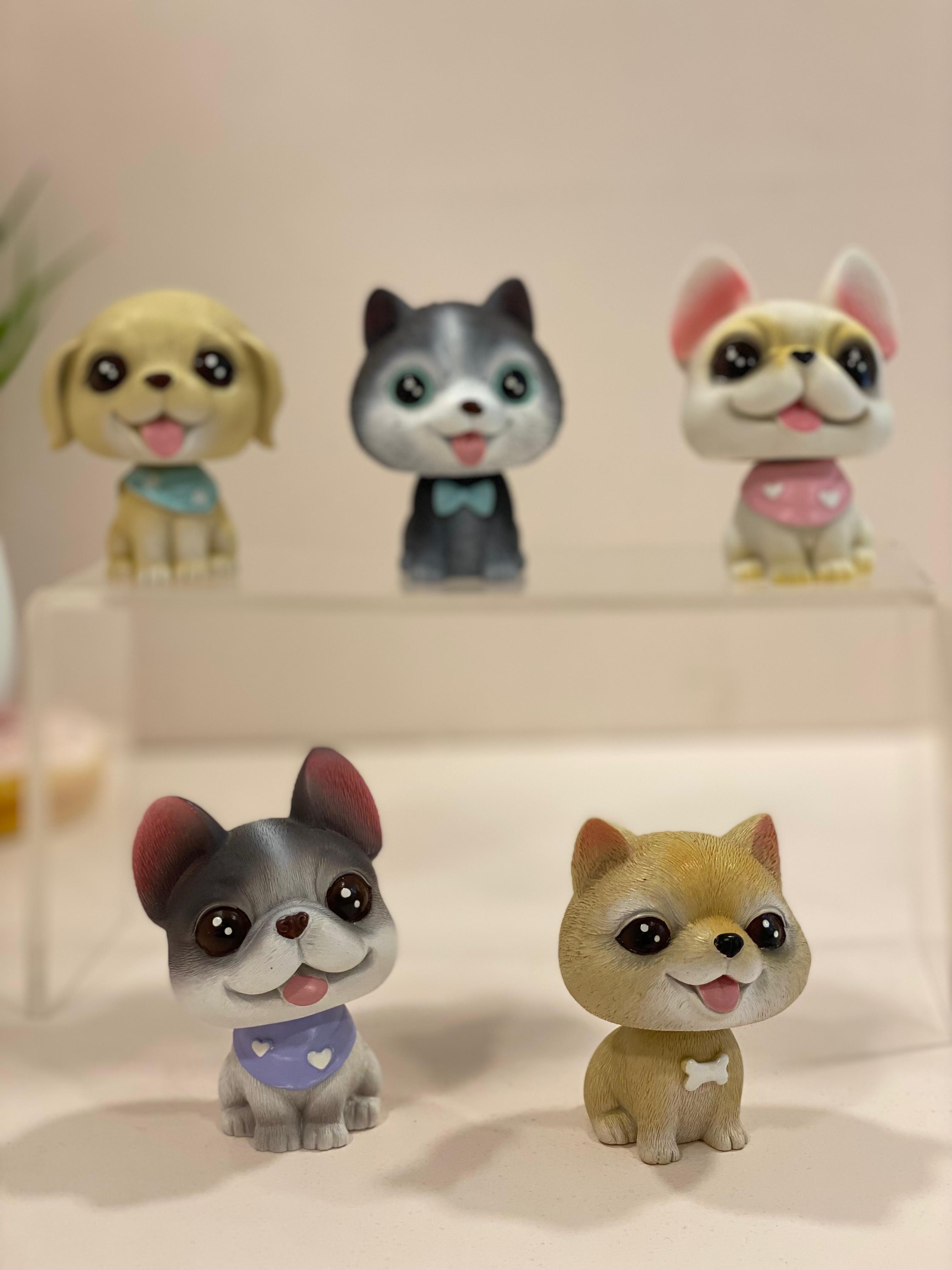 Cute Bobble Head Dog Figurines – Mini Puppy Showpieces for Home & Car Décor