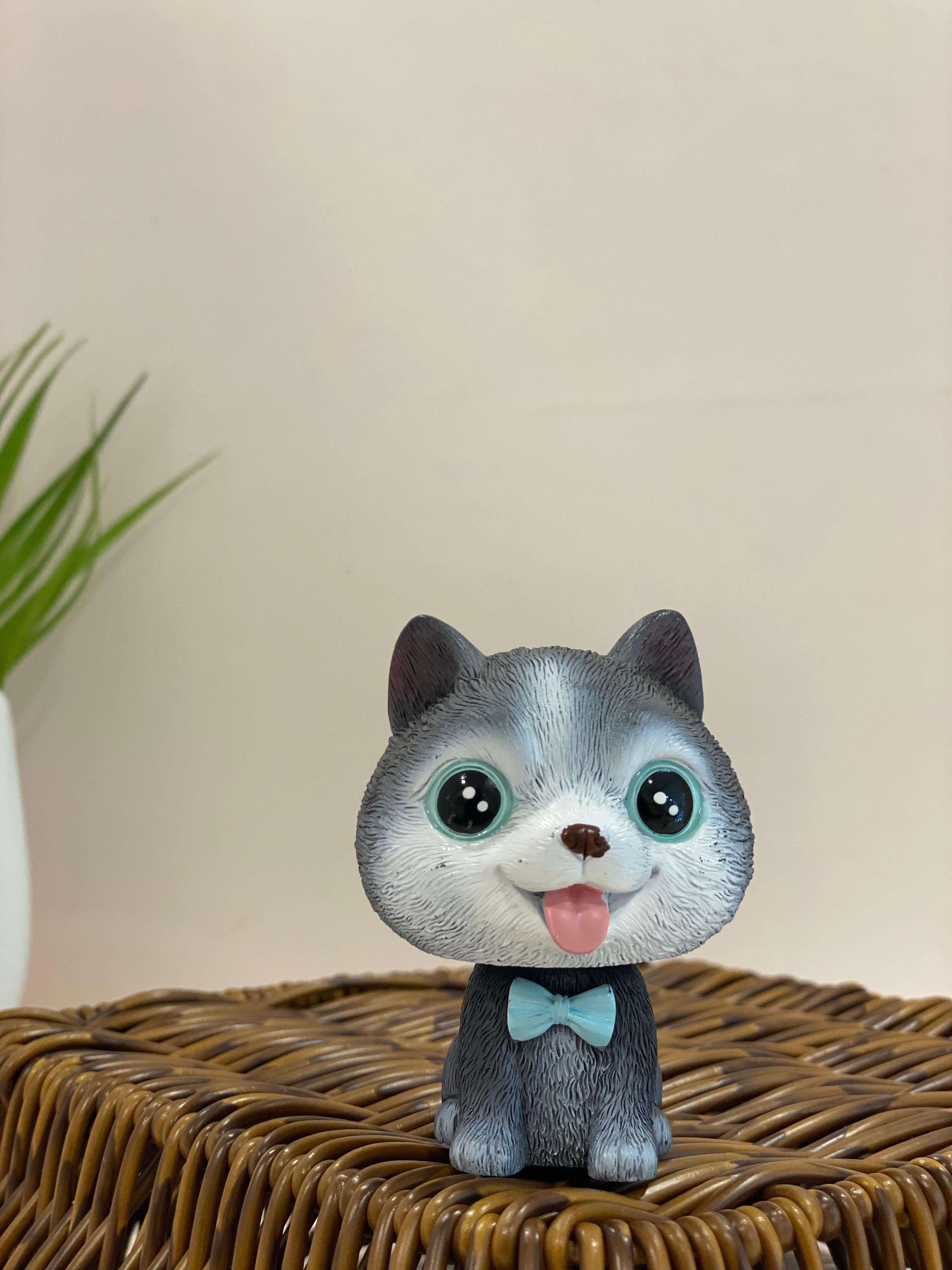 Cute Bobble Head Dog Figurines – Mini Puppy Showpieces for Home & Car Décor