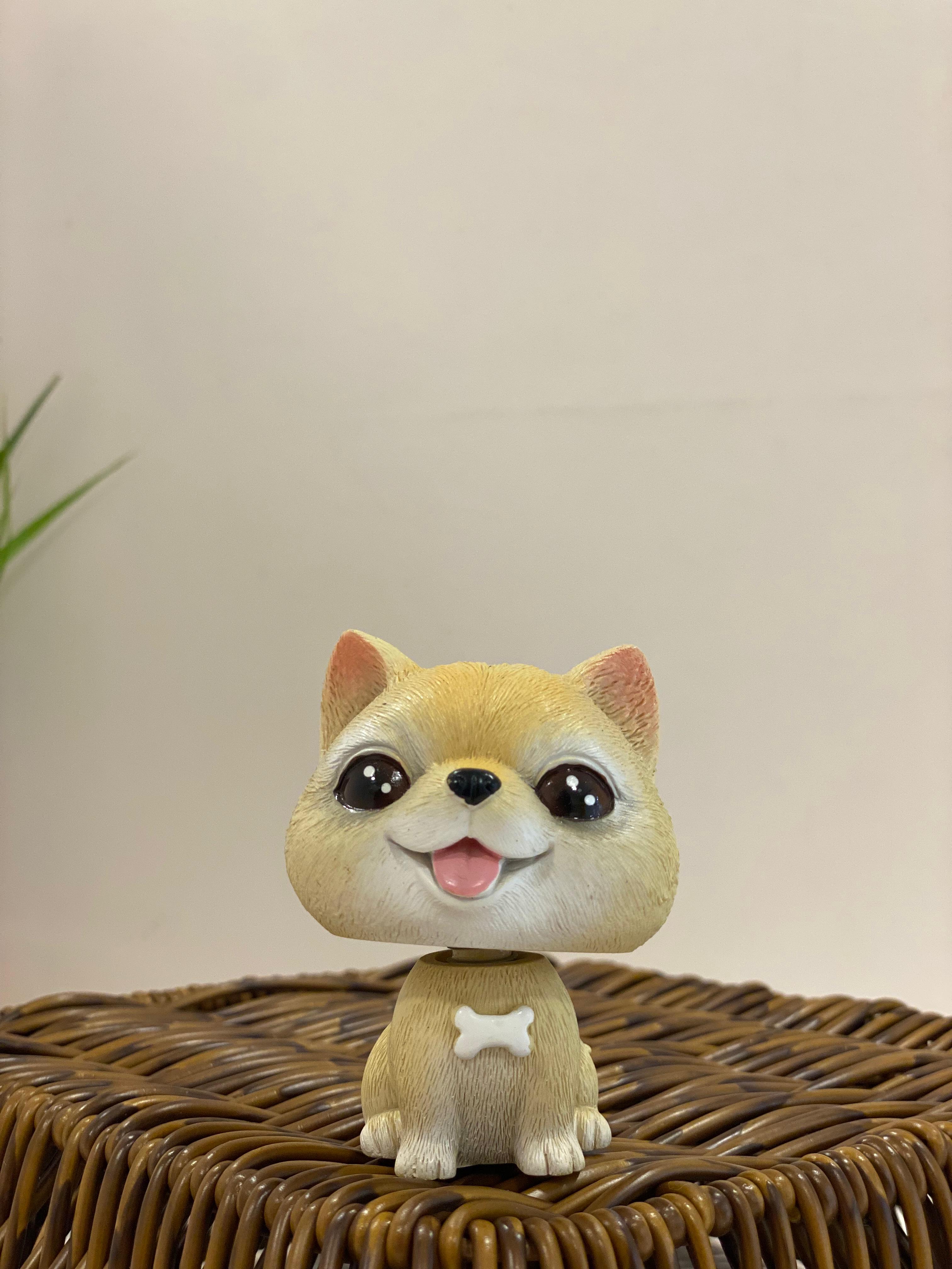Cute Bobble Head Dog Figurines – Mini Puppy Showpieces for Home & Car Décor