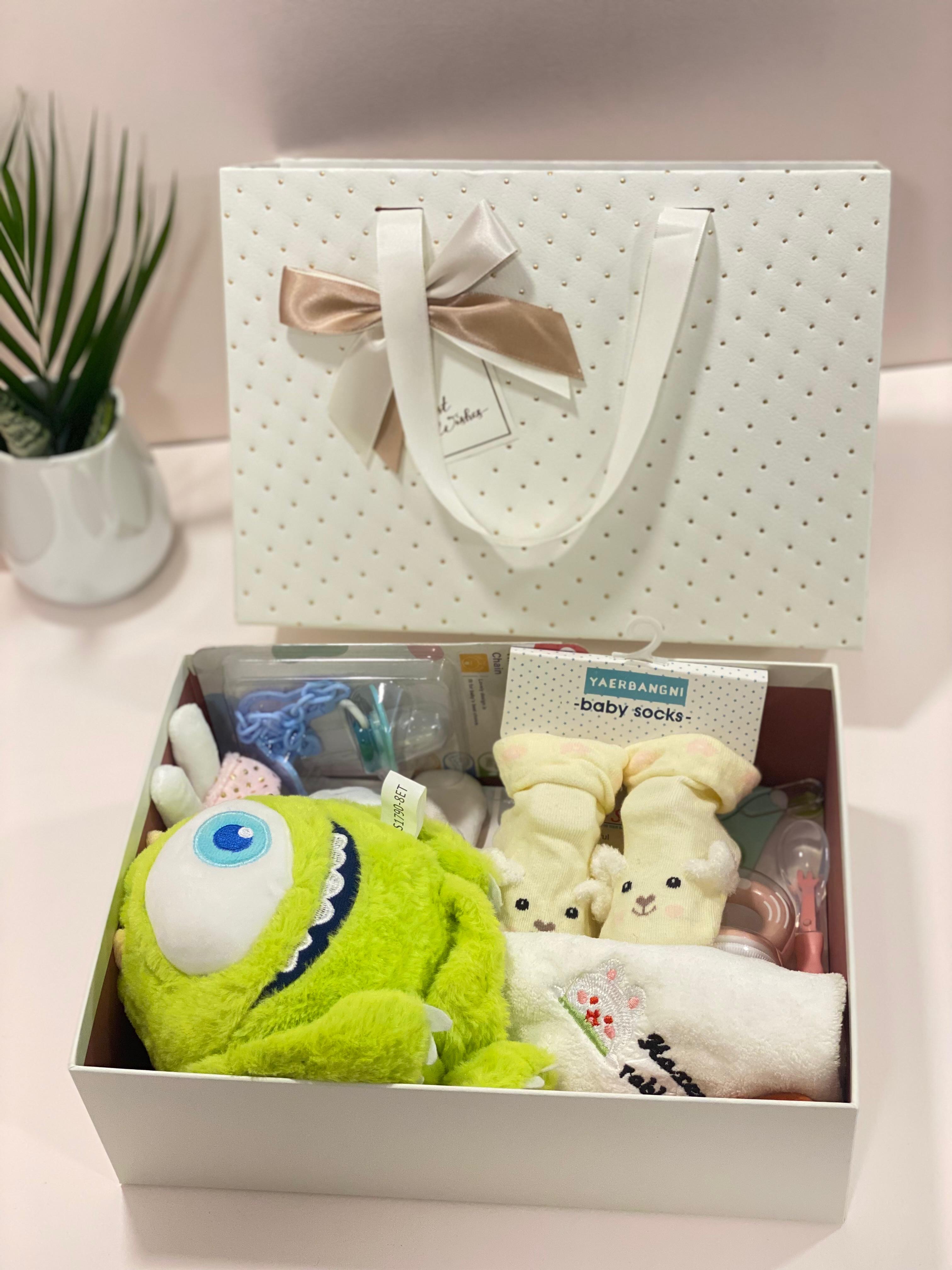 Premium Baby Gift Hamper Set – Newborn Welcome Box with Plush Toy, Baby Essentials & Gift Packaging | Baby Shower Gift Set