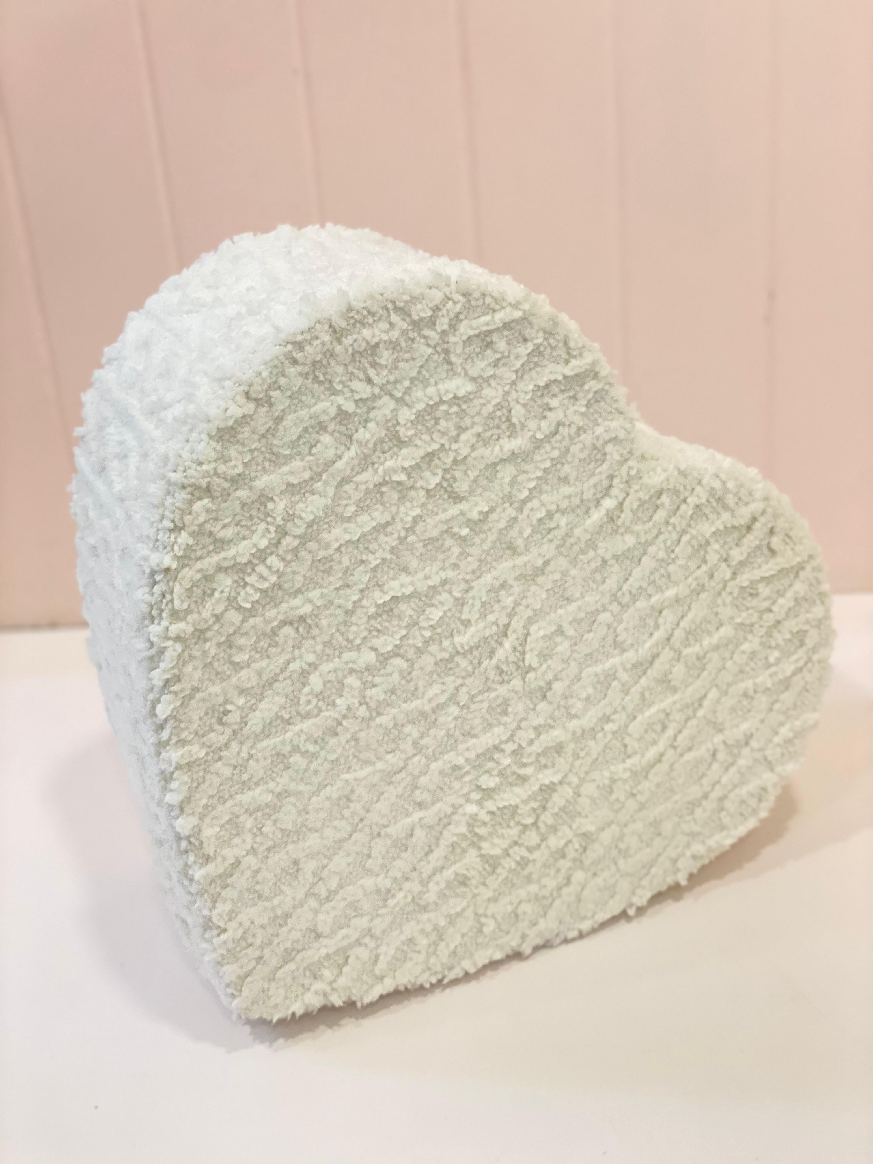 Luxury Fur Heart Storage Box – Plush Decorative Organizer | Heart-Shaped Storage Box