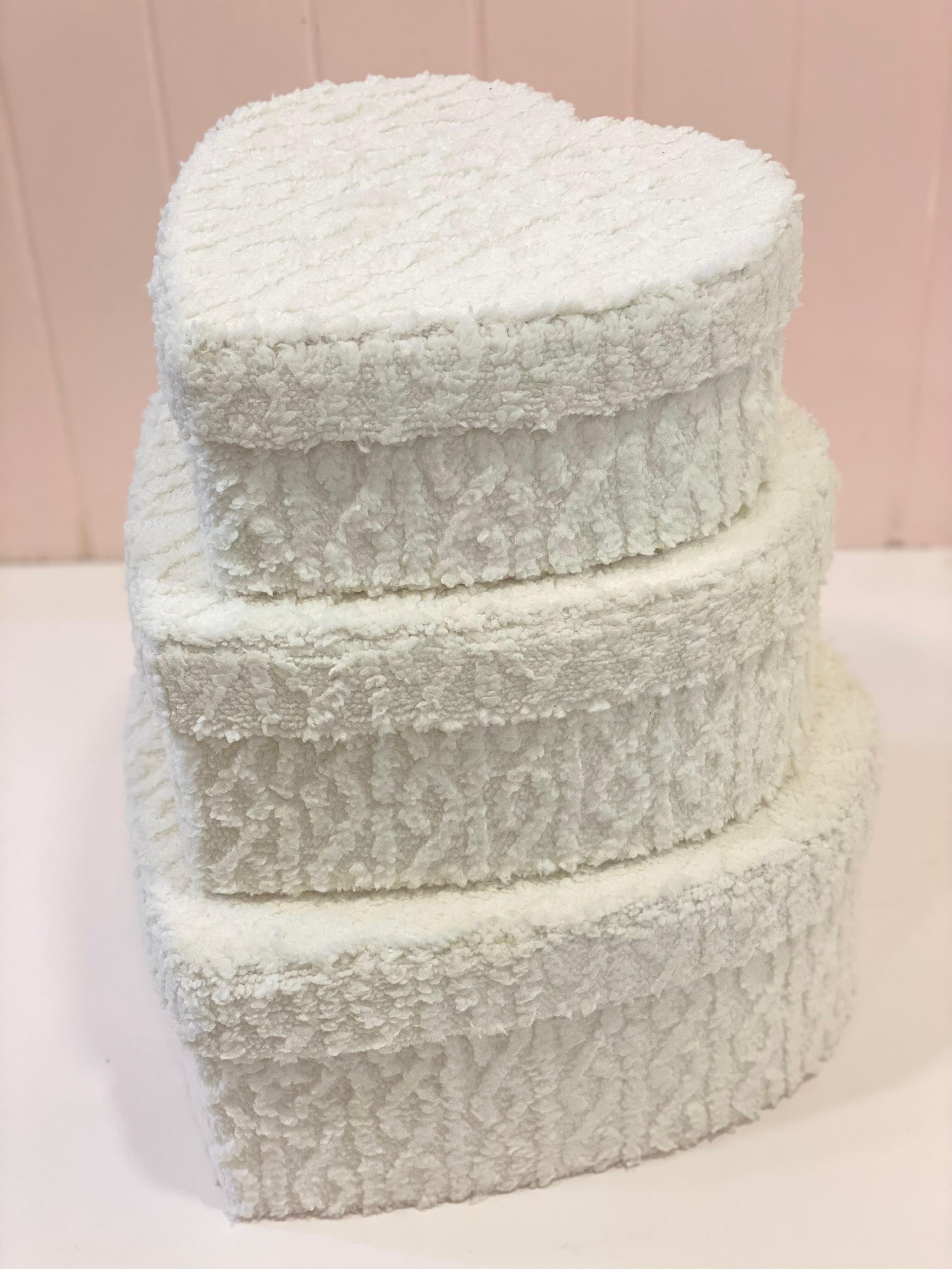 Luxury Fur Heart Storage Box – Plush Decorative Organizer | Heart-Shaped Storage Box