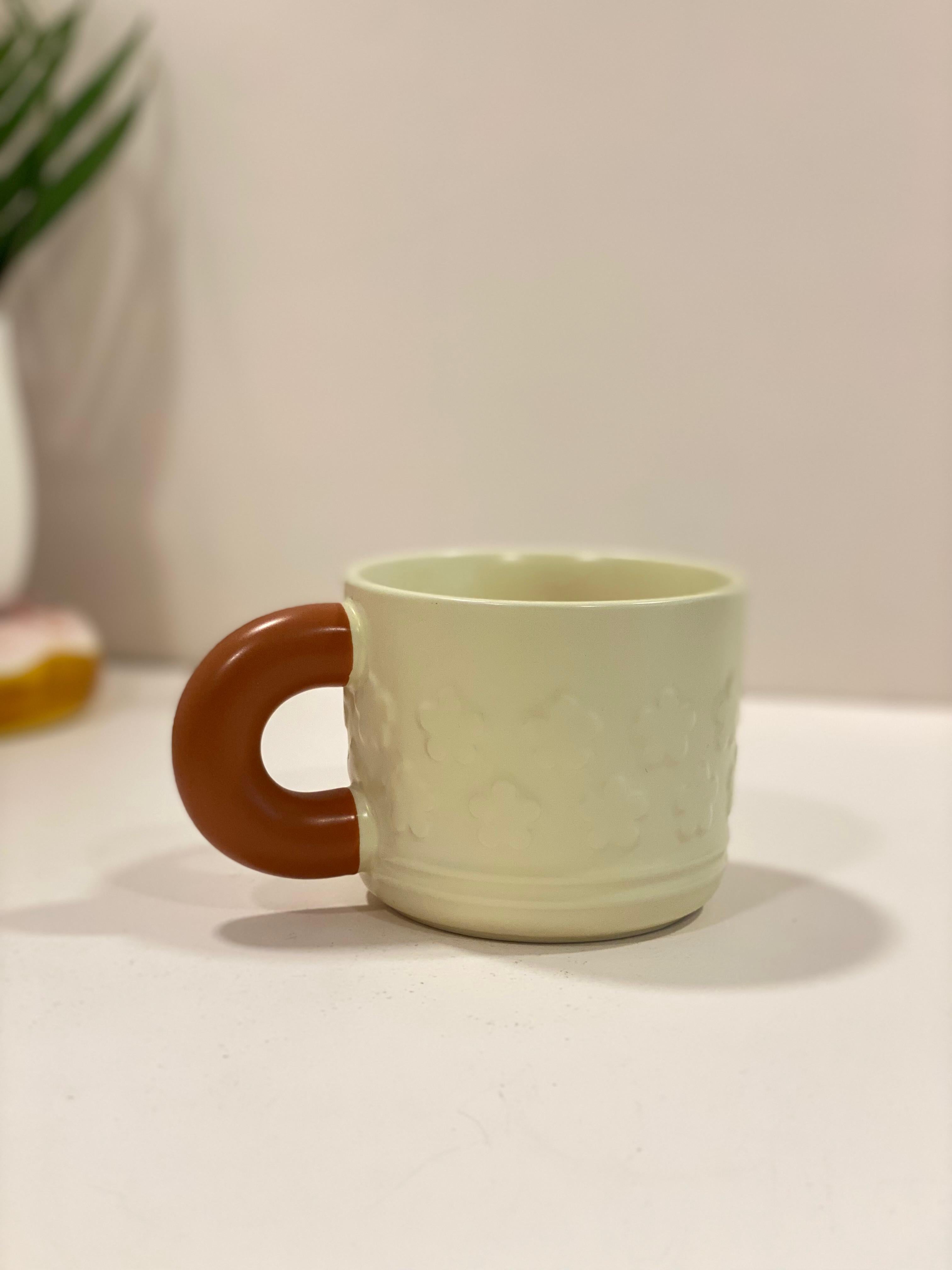 Embossed Ceramic Coffee Mug with Contrast Handle | Aesthetic Tea Cup for Home & Office | Cute Gift Mug