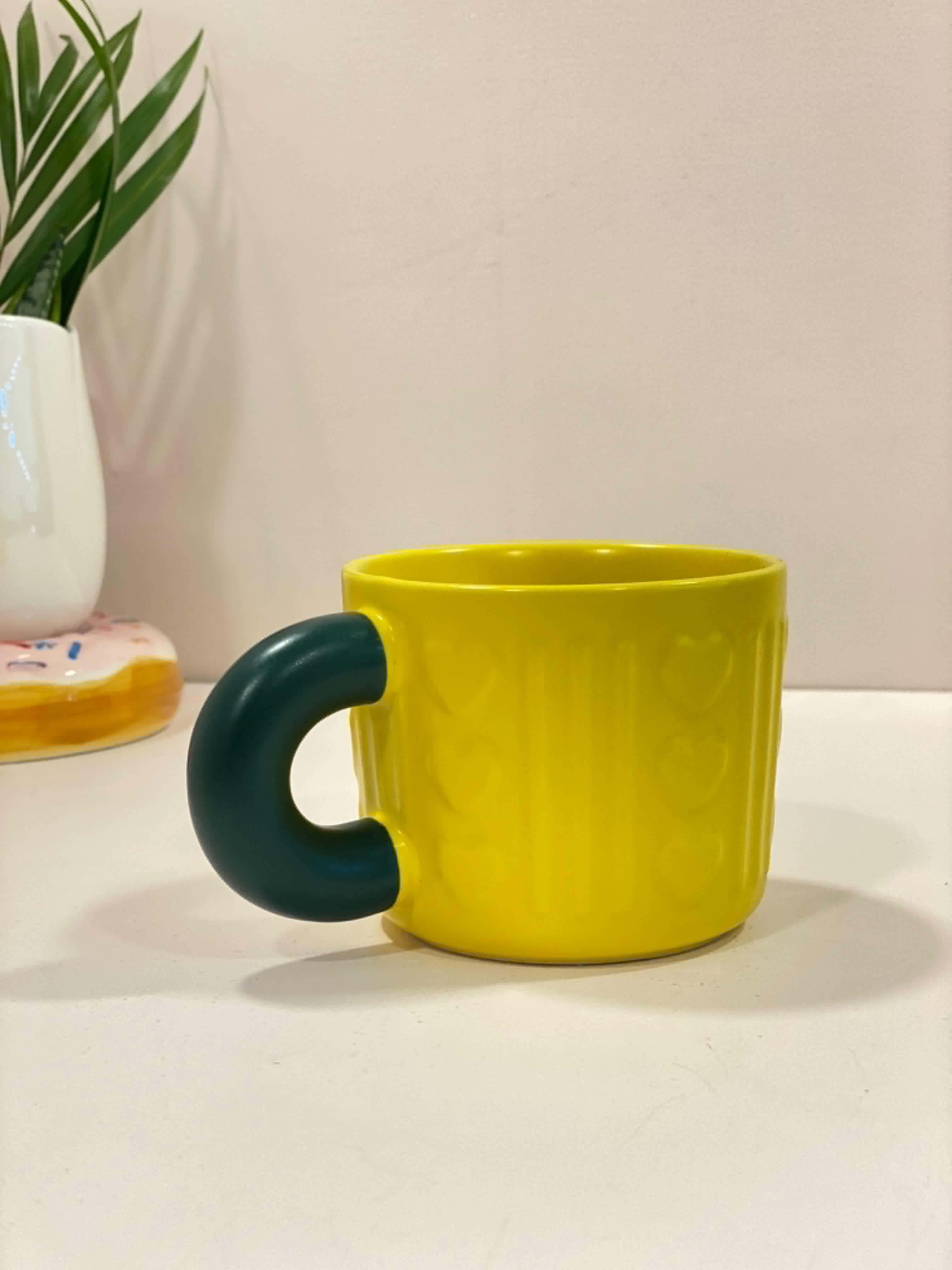 Embossed Ceramic Coffee Mug with Contrast Handle | Aesthetic Tea Cup for Home & Office | Cute Gift Mug