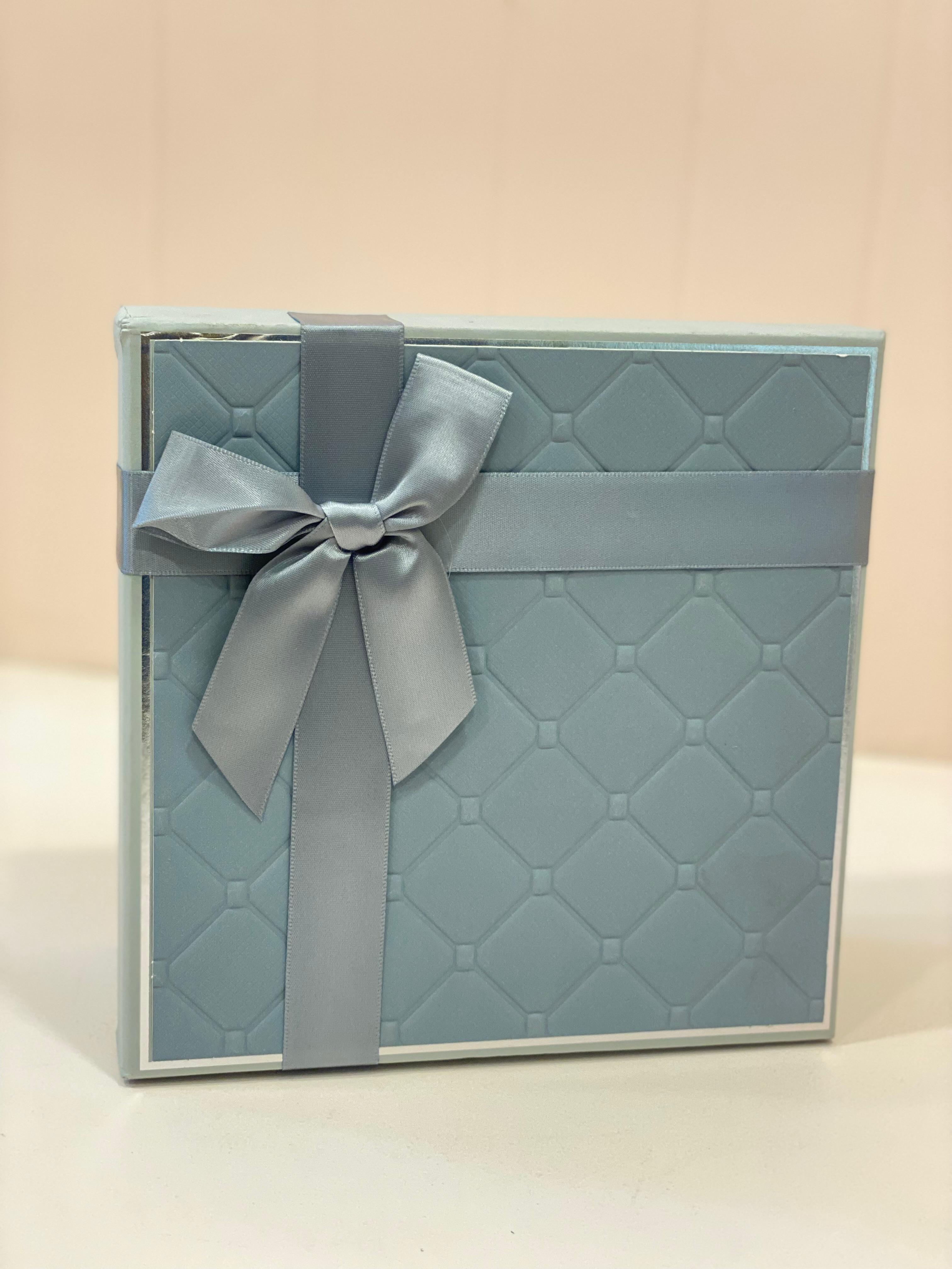 Luxury Ribbon Gift Box – Premium Gift Packaging Box | Elegant Present Box for Birthdays, Weddings & Special Occasions