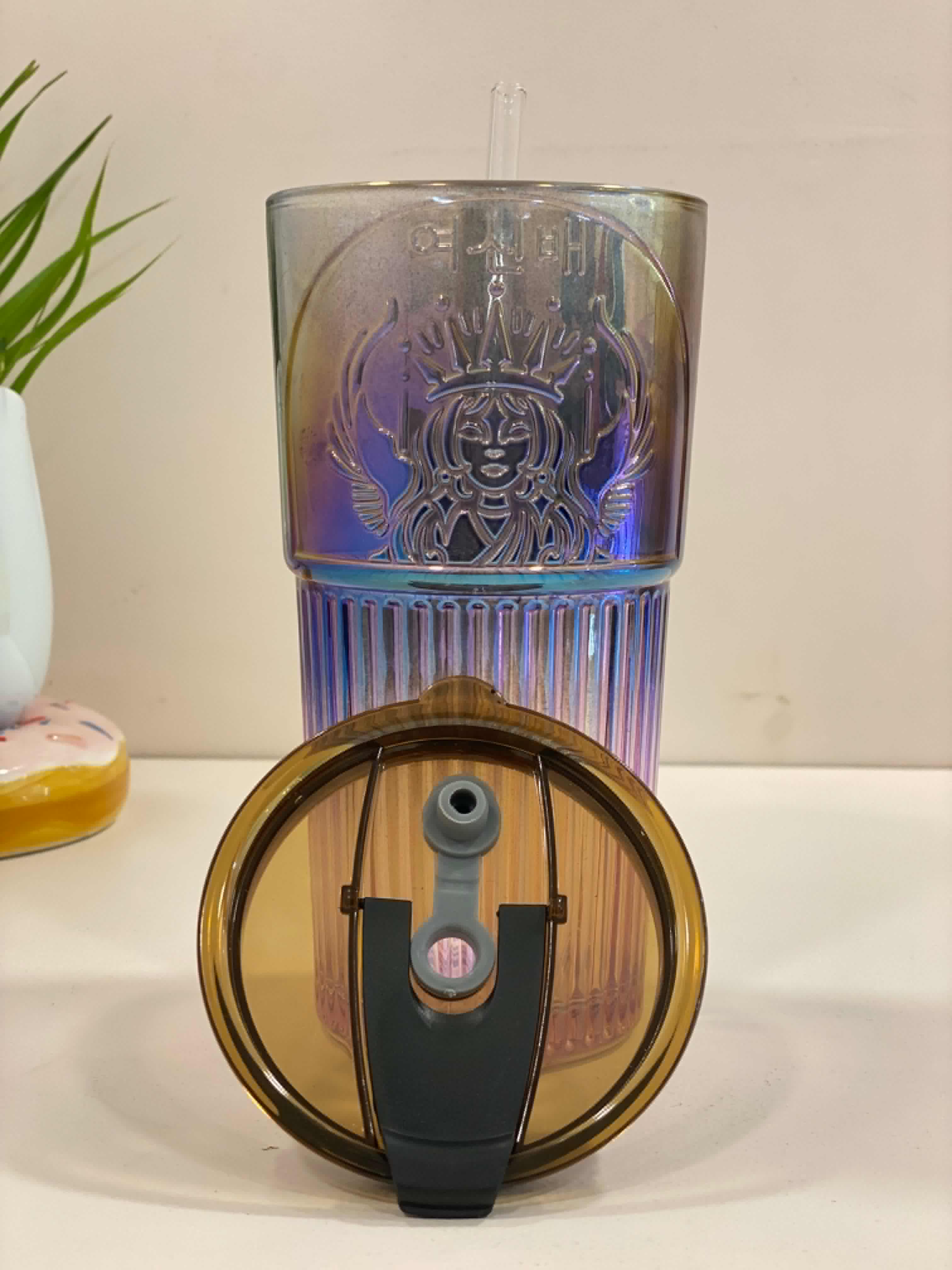 Gradient Glass Tumbler with Straw & Lid – Embossed Aesthetic Drinking Glass | Reusable Iced Coffee Cup with Straw