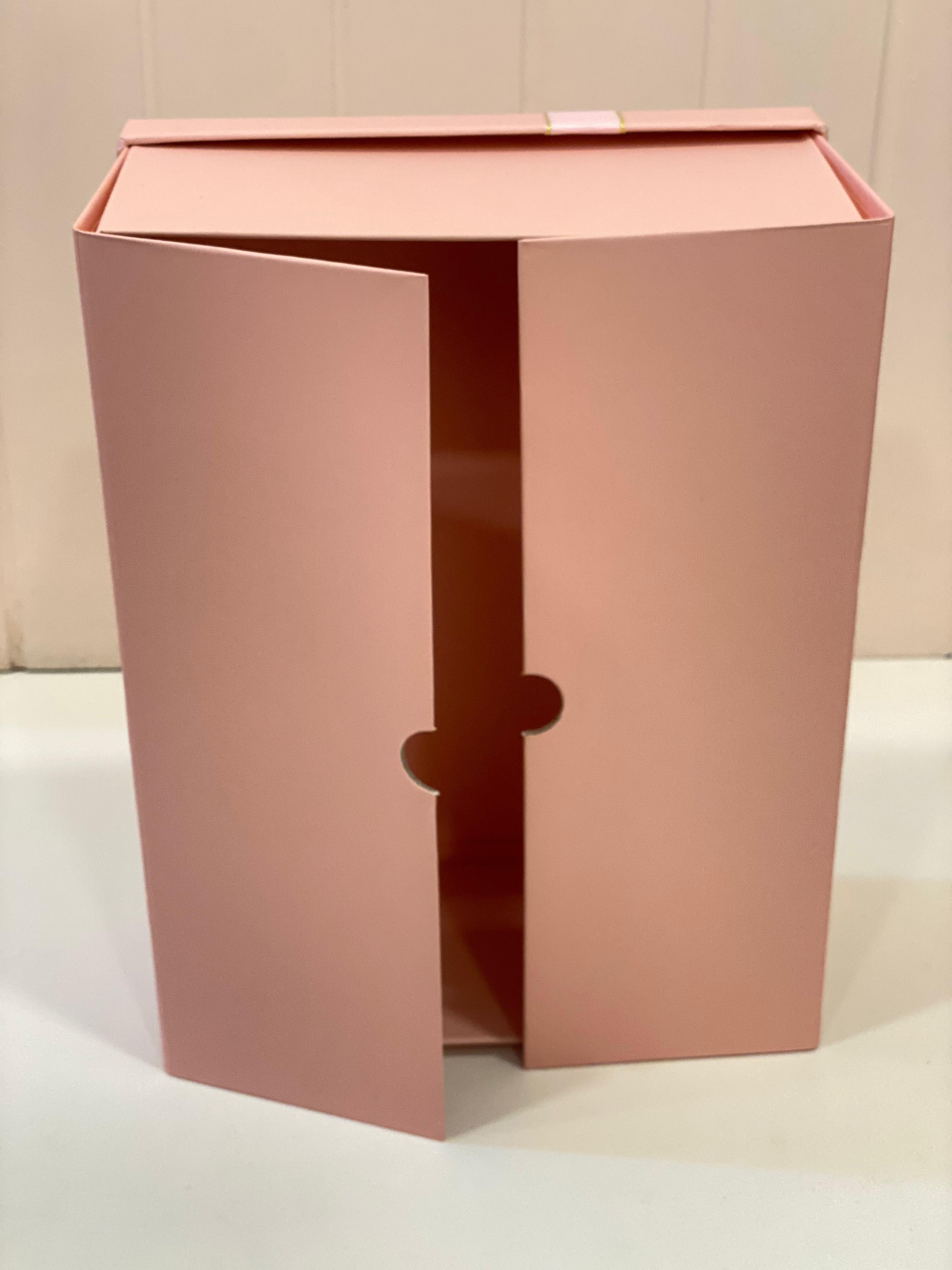 Foldable Luxury Ribbon Gift Box – Magnetic Closure Premium Gift Packaging