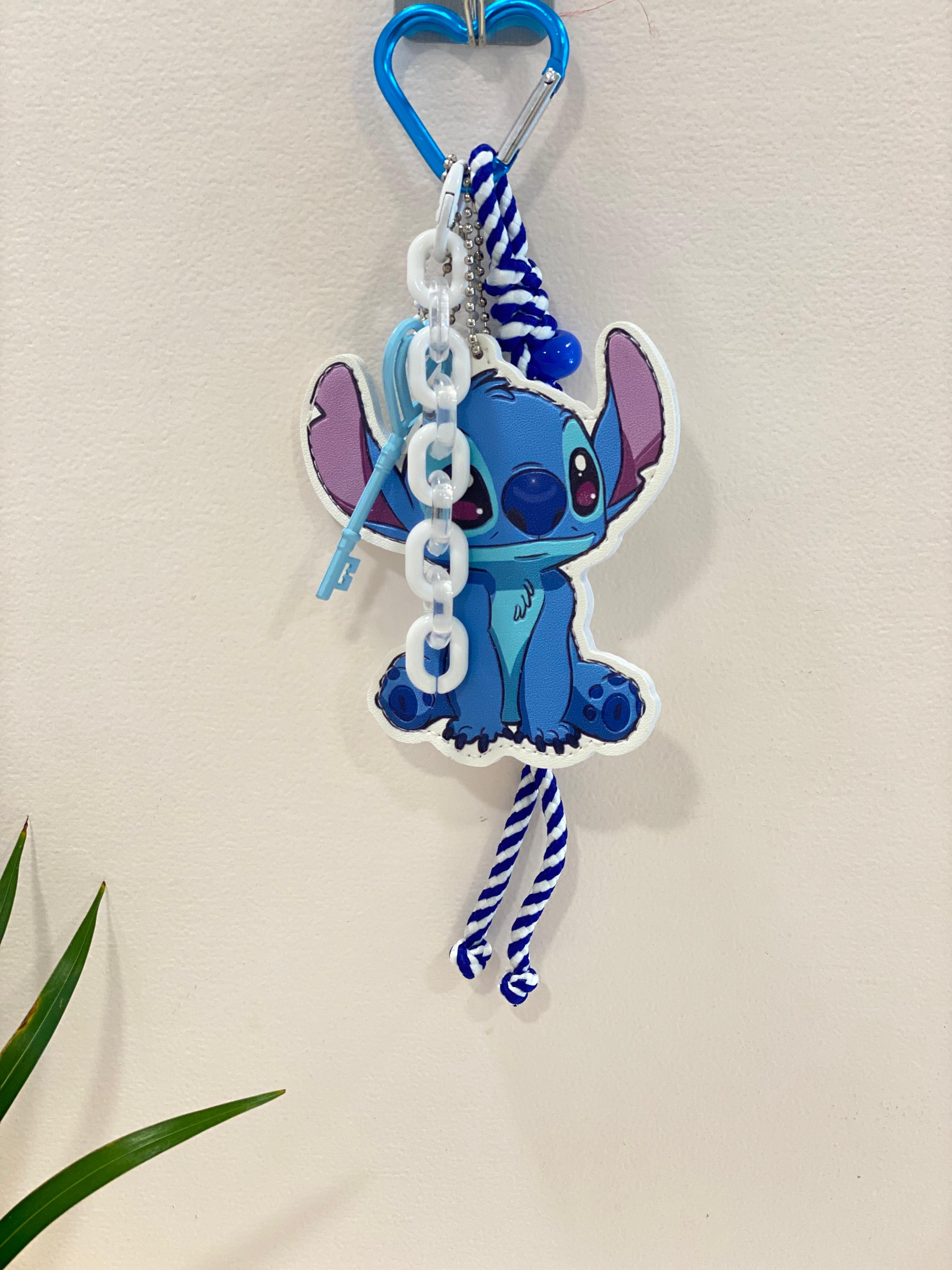 Cute Cartoon Stitch Keychain Charm – Kawaii Bag Charm with Heart Carabiner & Rope Strap