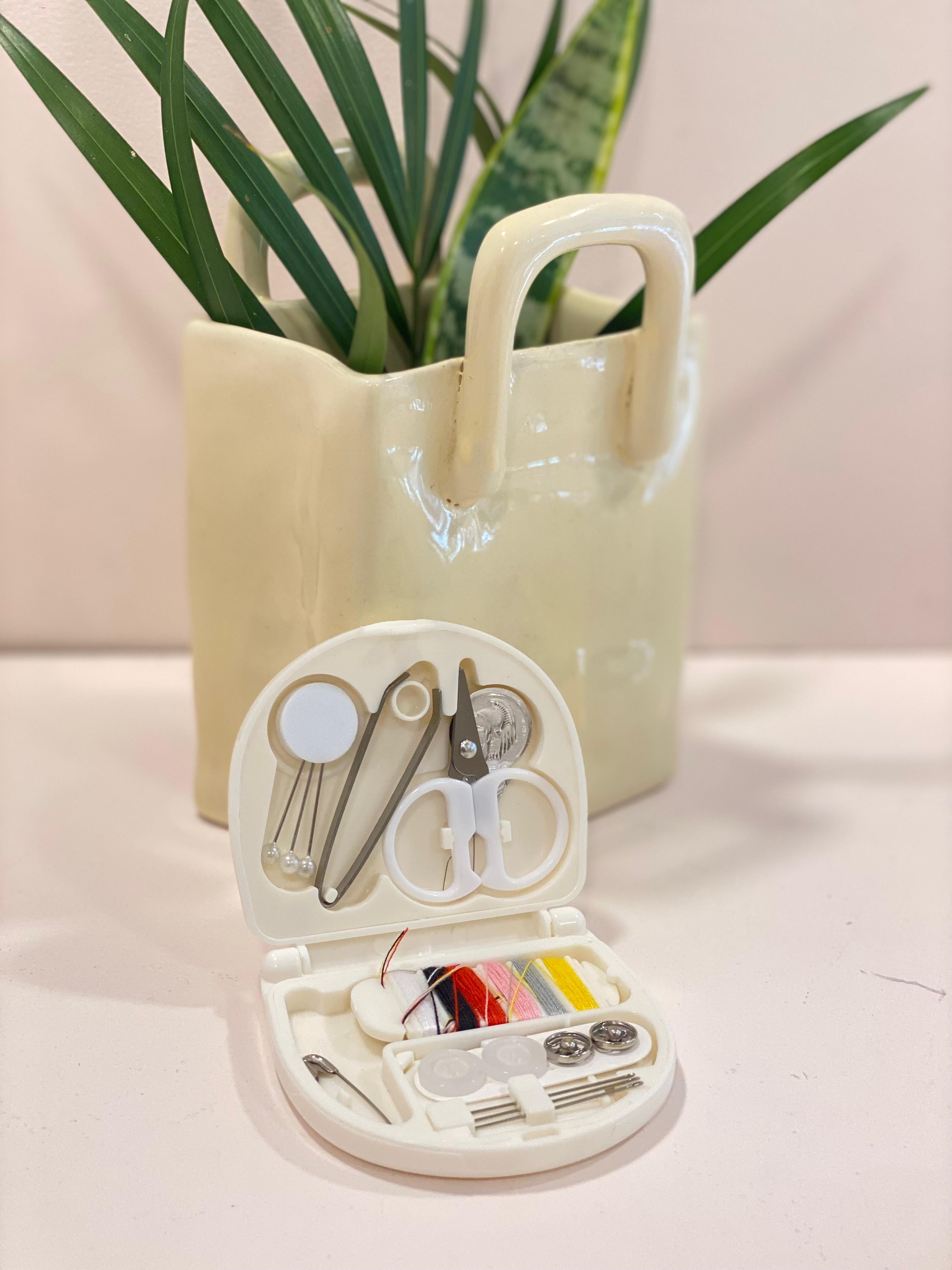 Mini Travel Sewing Kit – Portable Emergency Sewing Repair Kit with Case