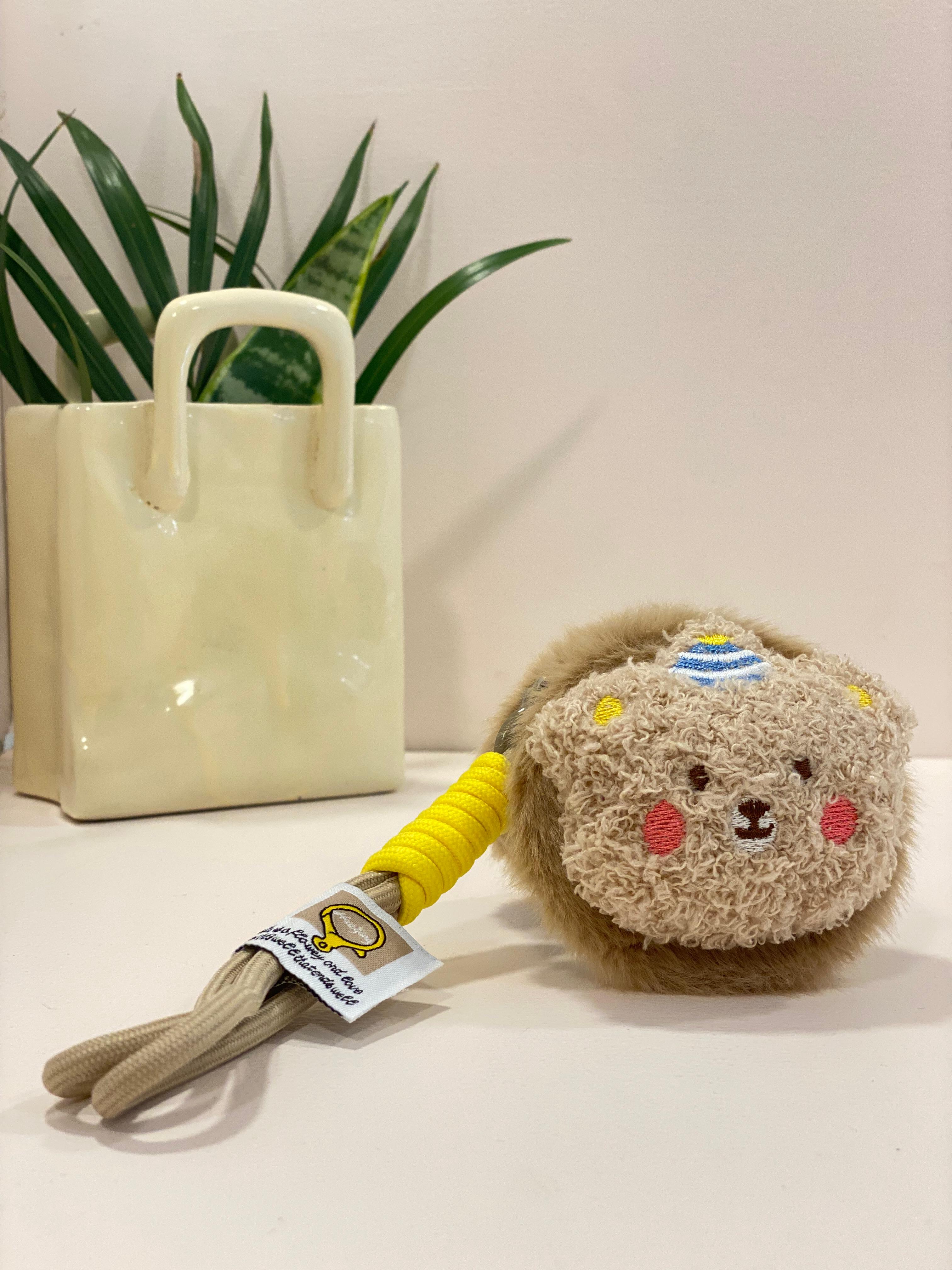 Cute Plush Bear Pocket Mirror Keychain – Fluffy Compact Makeup Mirror Bag Charm