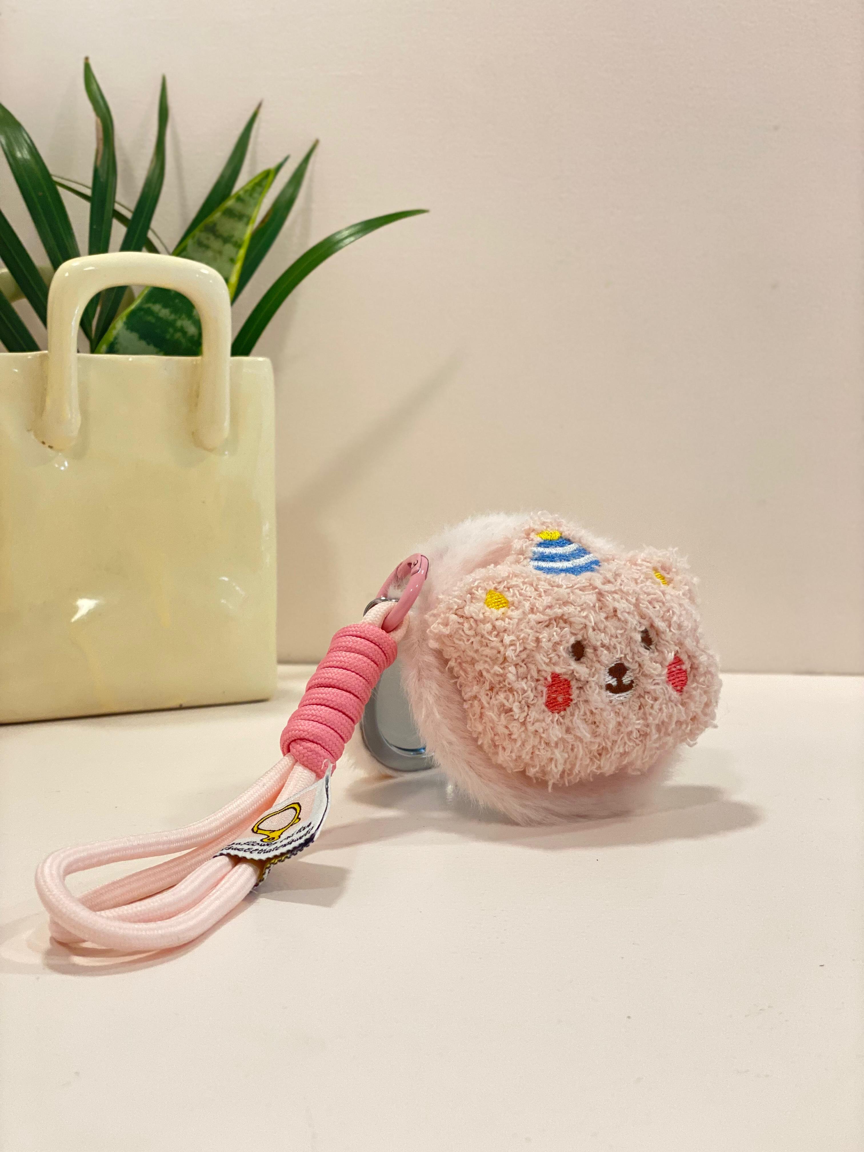 Cute Plush Bear Pocket Mirror Keychain – Fluffy Compact Makeup Mirror Bag Charm