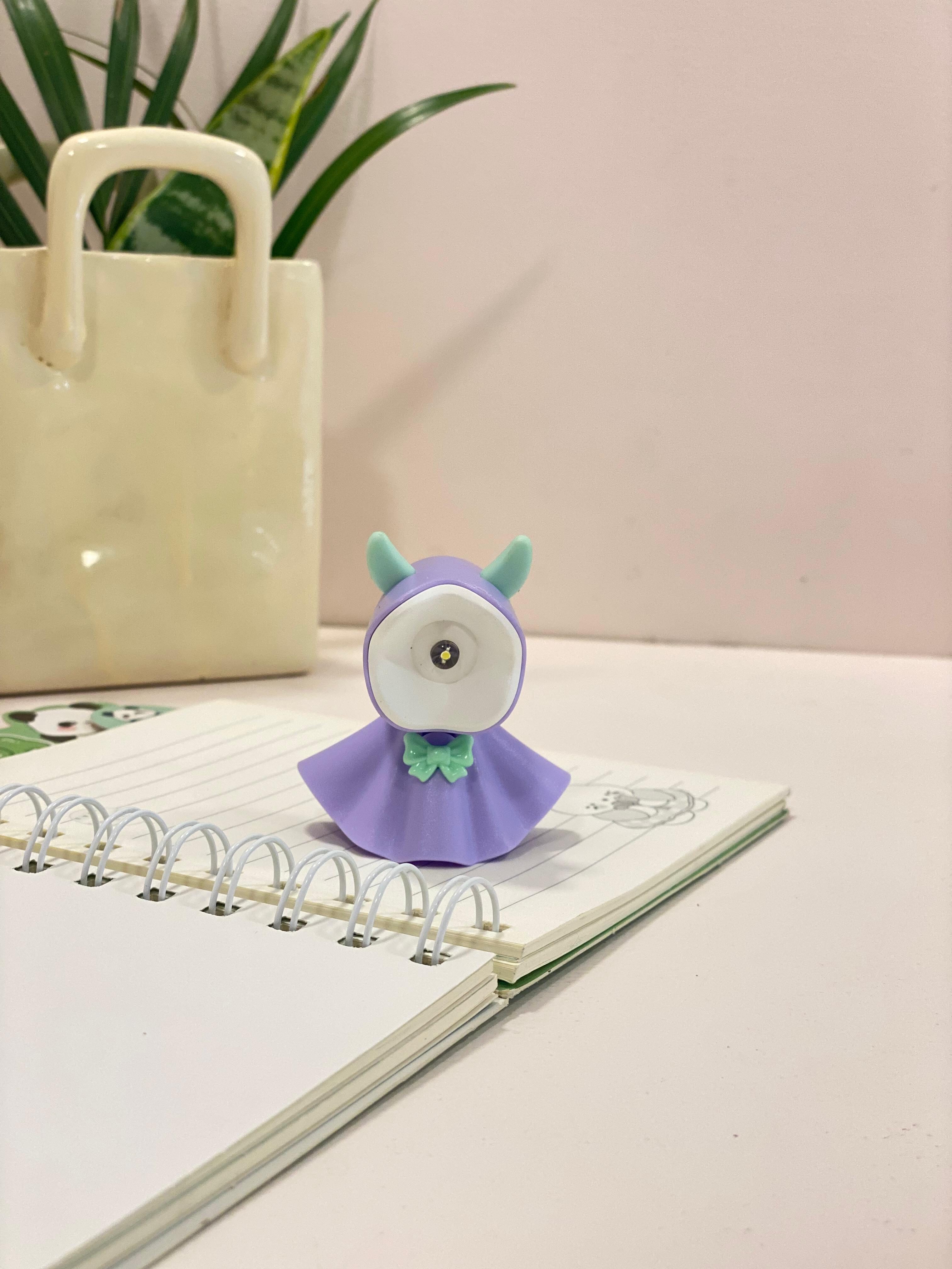 Cute Monster LED Book Light – Mini Clip-On Reading Lamp for Books & Study