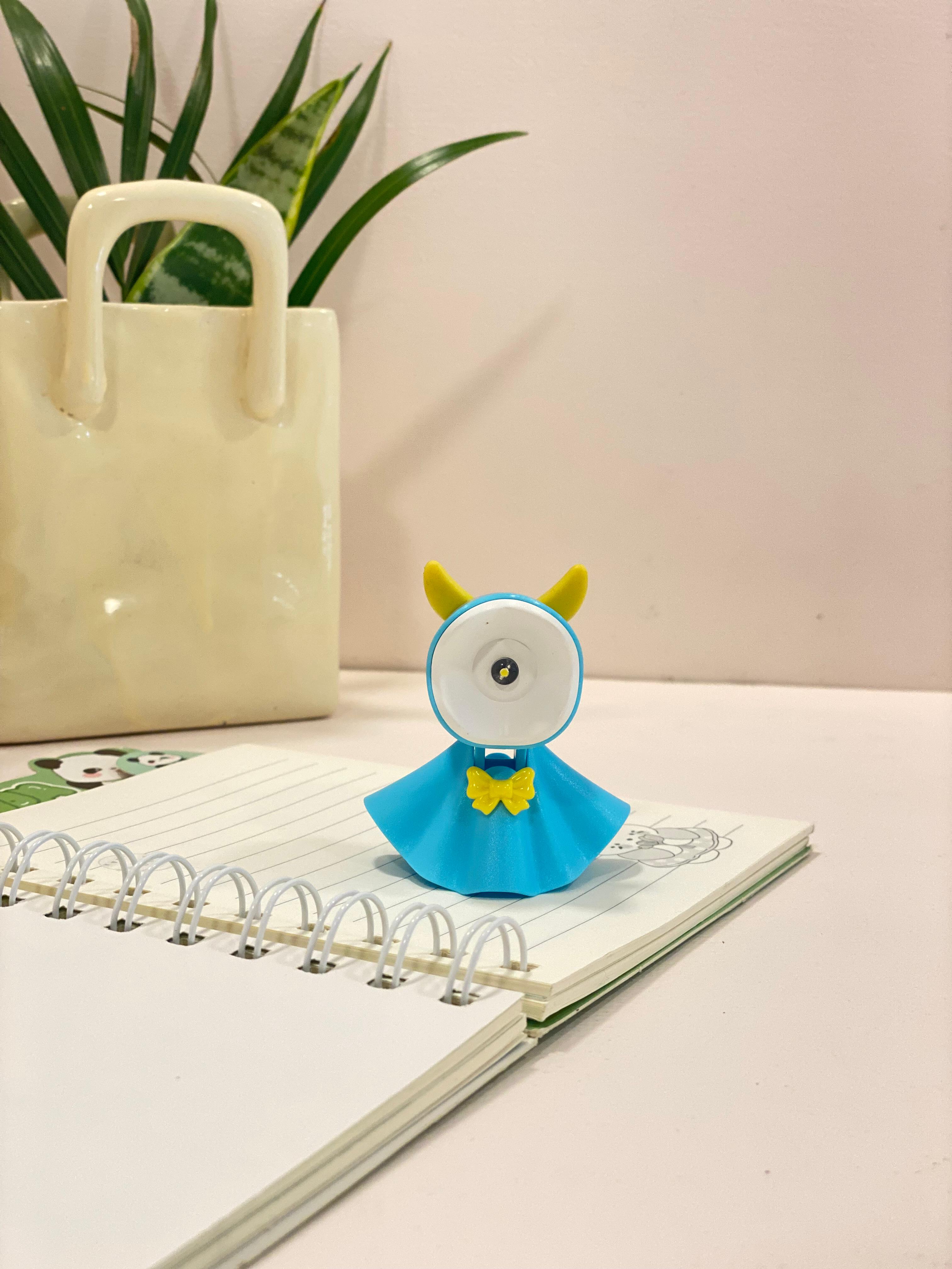 Cute Monster LED Book Light – Mini Clip-On Reading Lamp for Books & Study