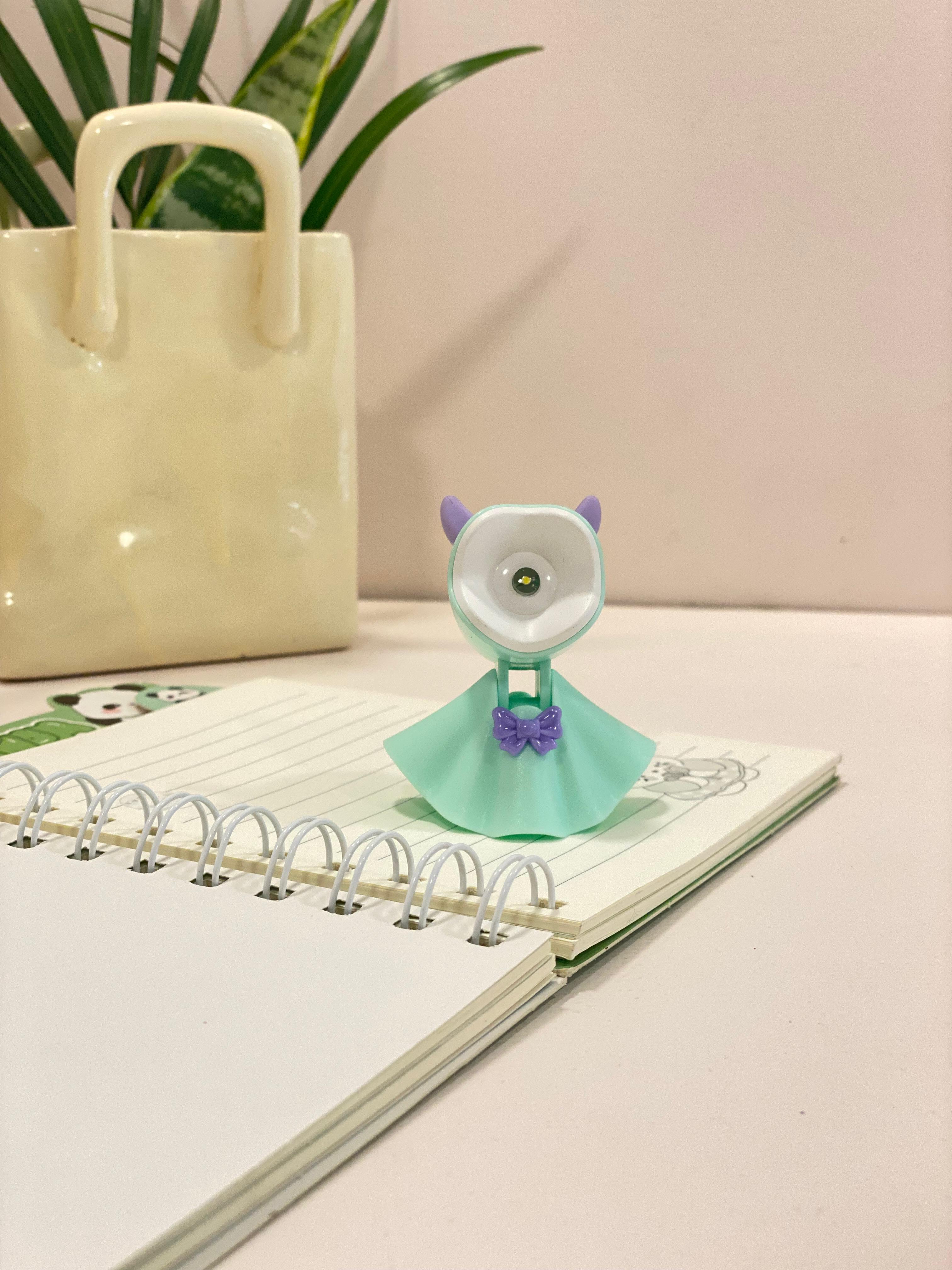 Cute Monster LED Book Light – Mini Clip-On Reading Lamp for Books & Study