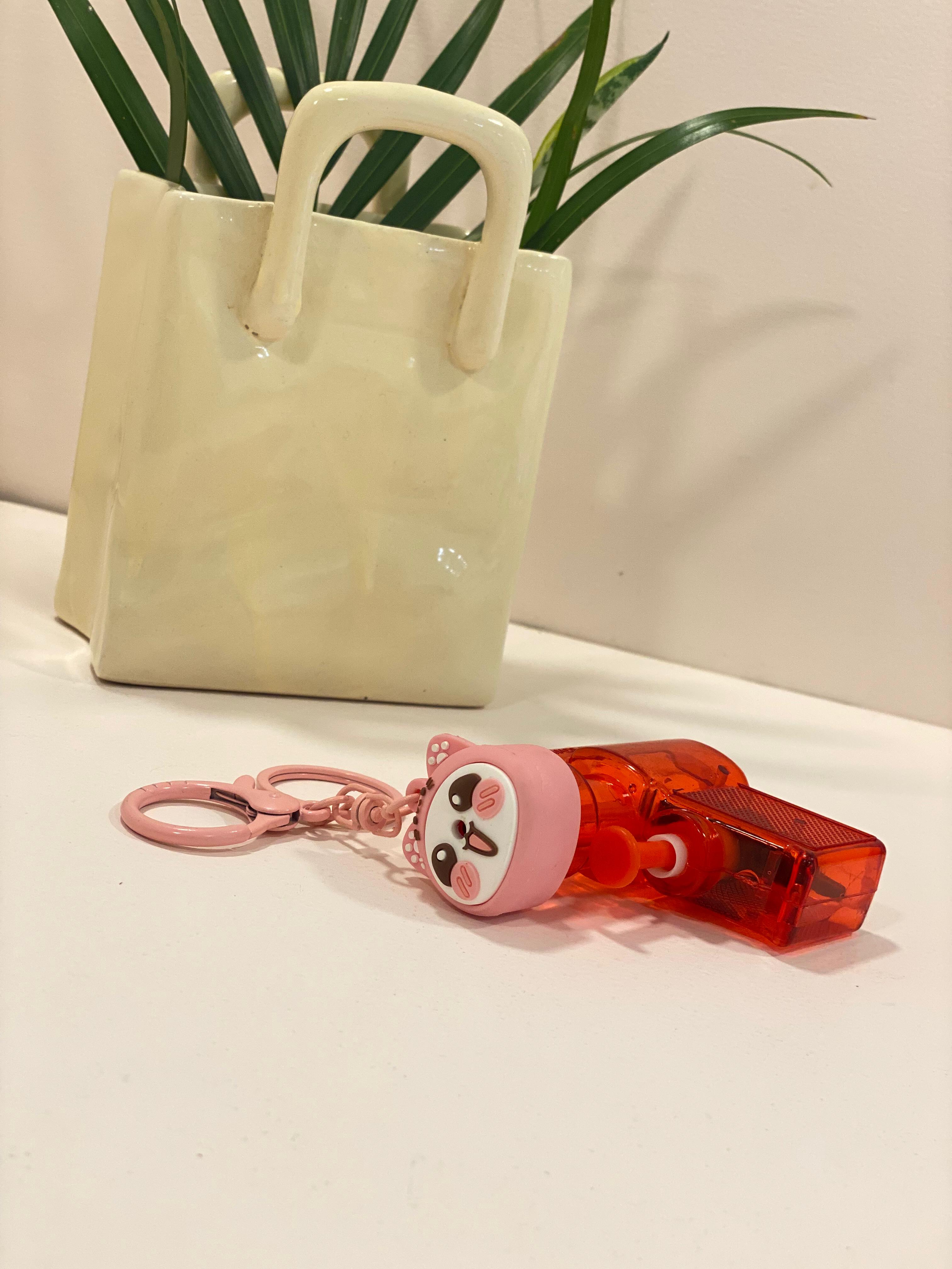 Mini Water Gun Keychain – Cute Cartoon Squirt Gun Keyring Toy Bag Charm