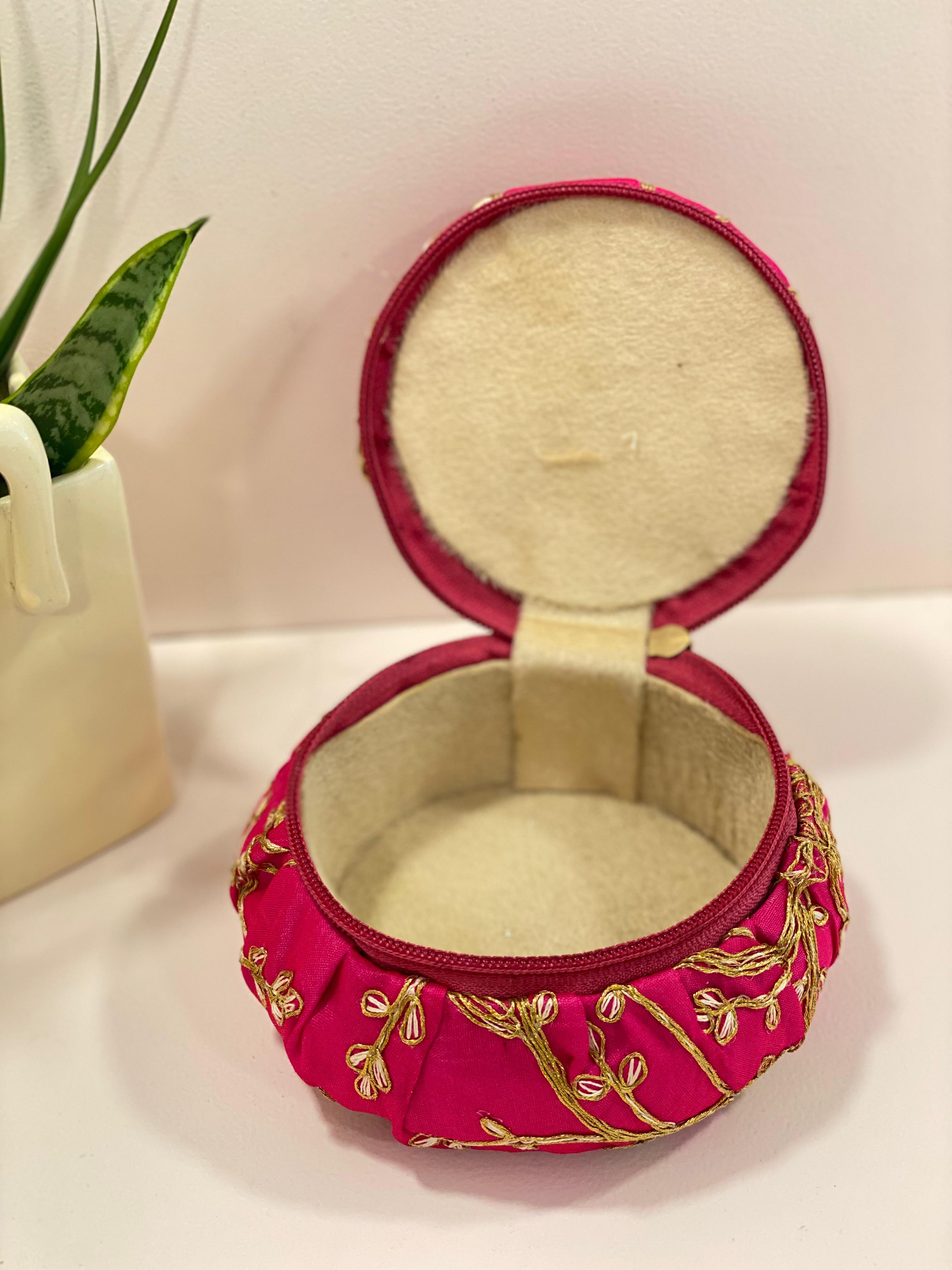 Round Embroidered Fabric Jewelry Storage Box – Portable Travel Ring & Earring Organizer Case
