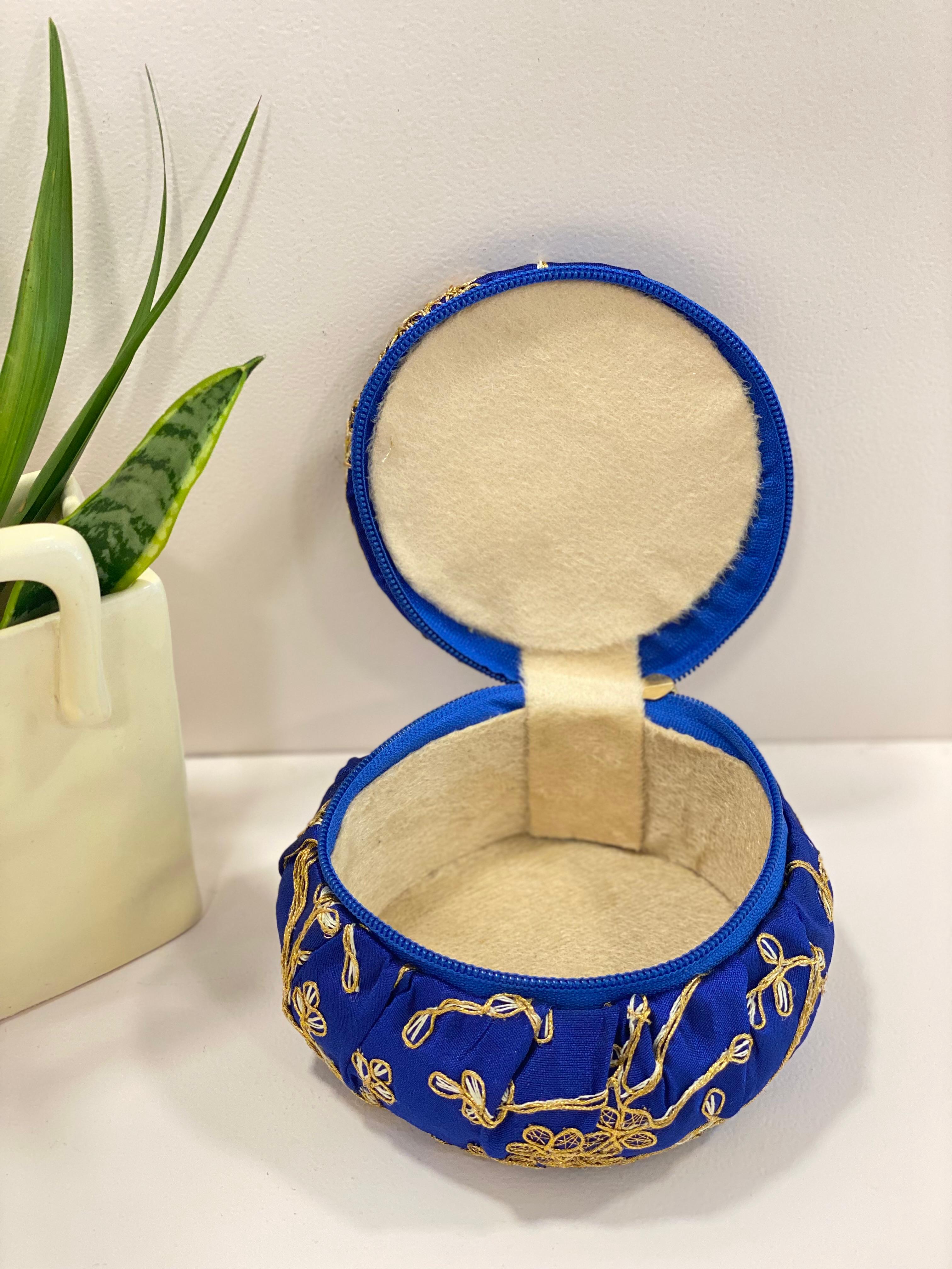 Round Embroidered Fabric Jewelry Storage Box – Portable Travel Ring & Earring Organizer Case