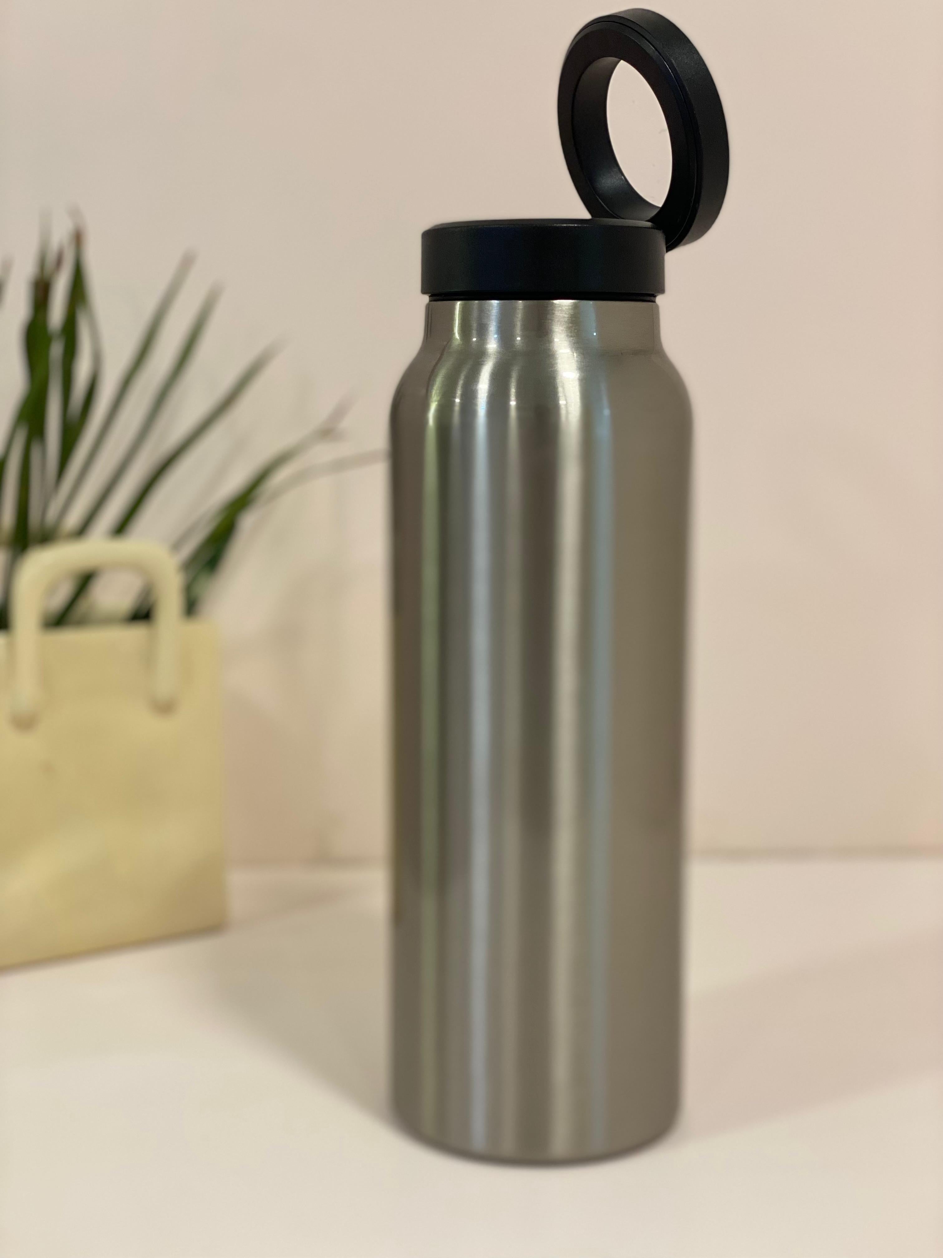 MagSafe-Compatible Magnetic Phone Mount Water Bottle