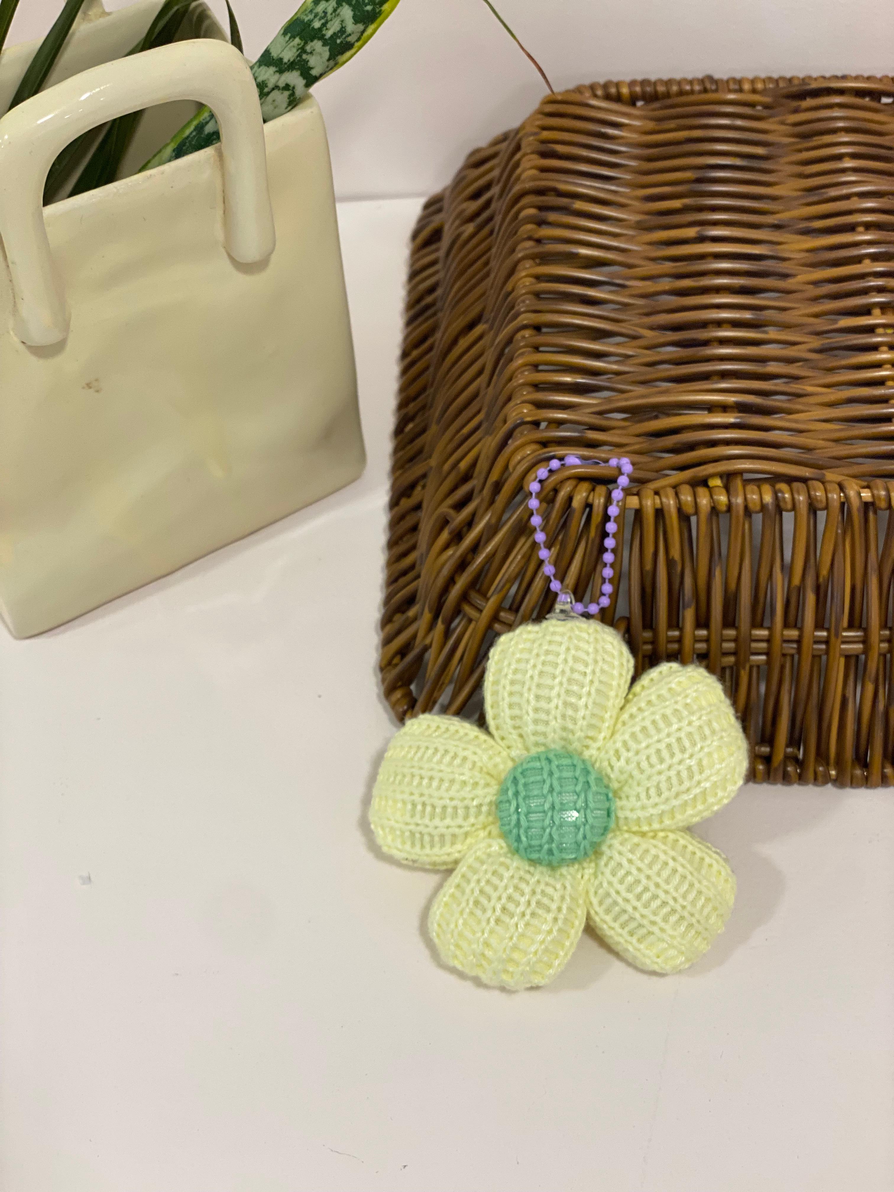 Chunky Knit Ribbed Flower Keychain Charm