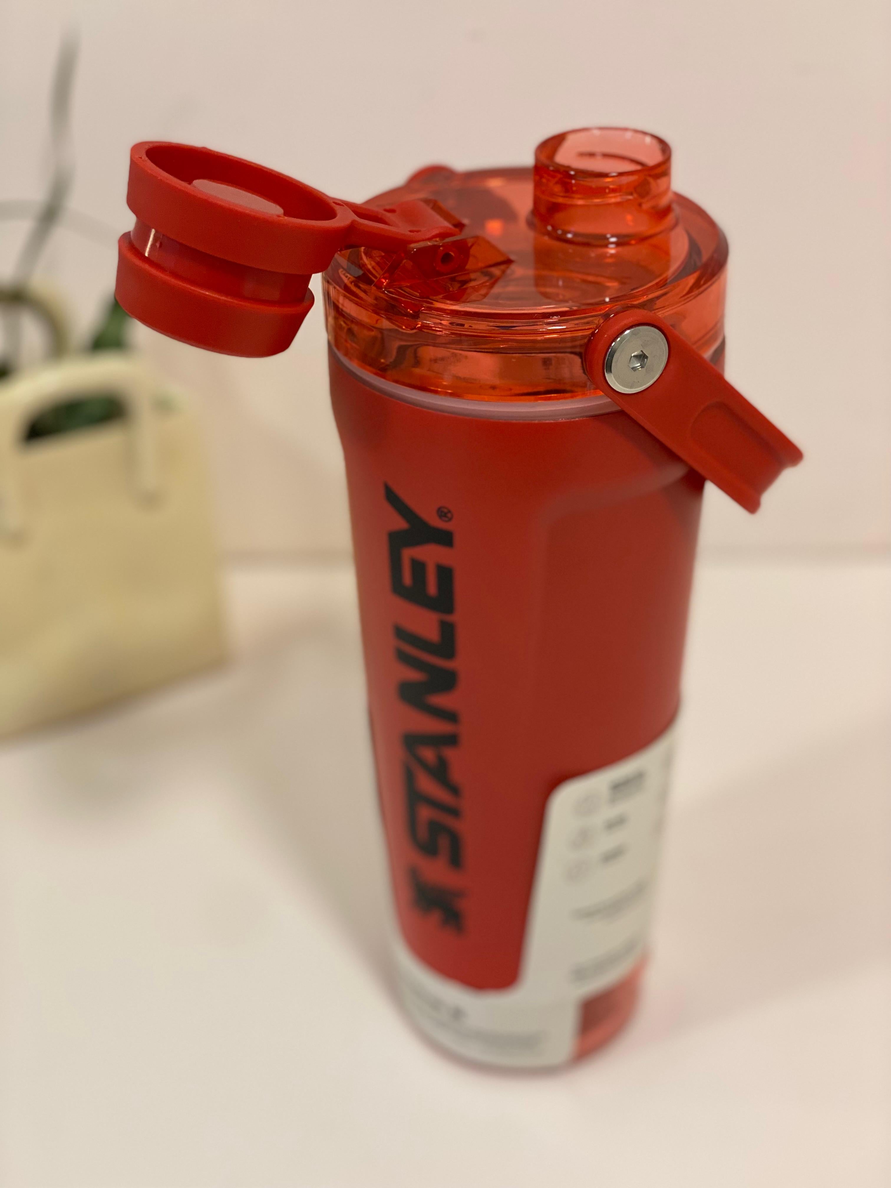 Stanley Activate Shaker Bottle (20oz / 591mL)