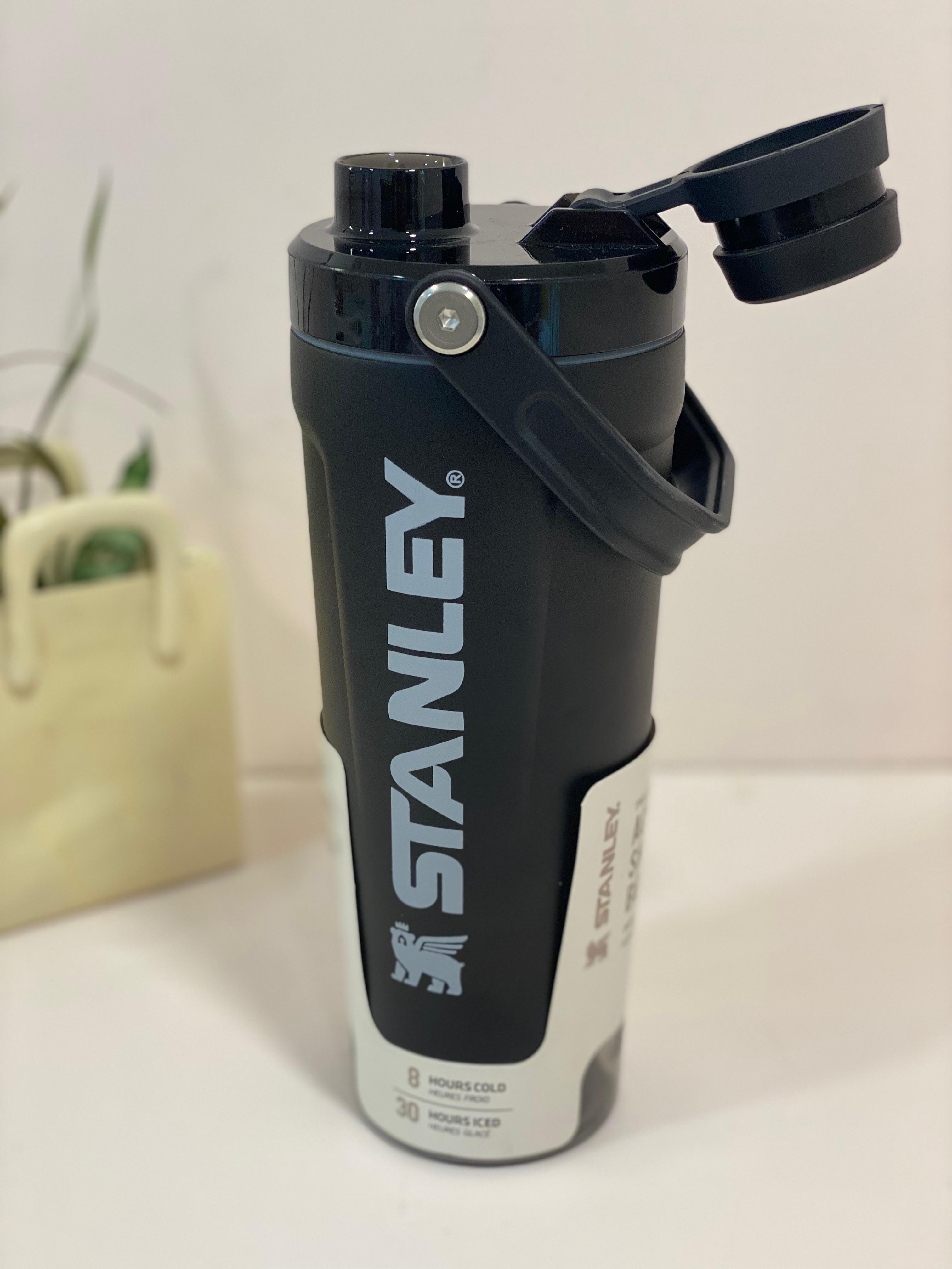 Stanley Activate Shaker Bottle (20oz / 591mL)