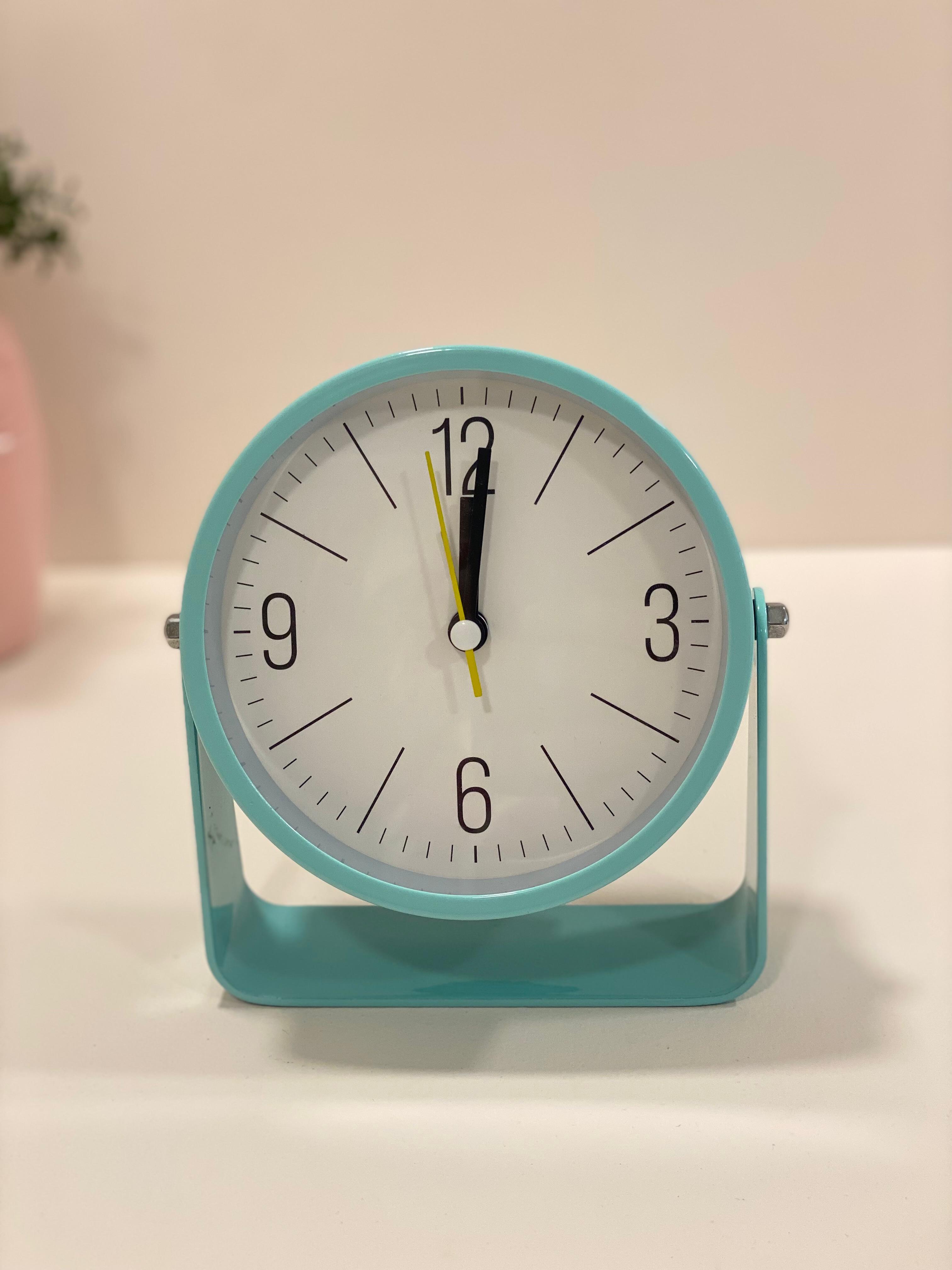 Aesthetic Pastel Desk Clock – Modern Minimal Table Clock for Home & Office