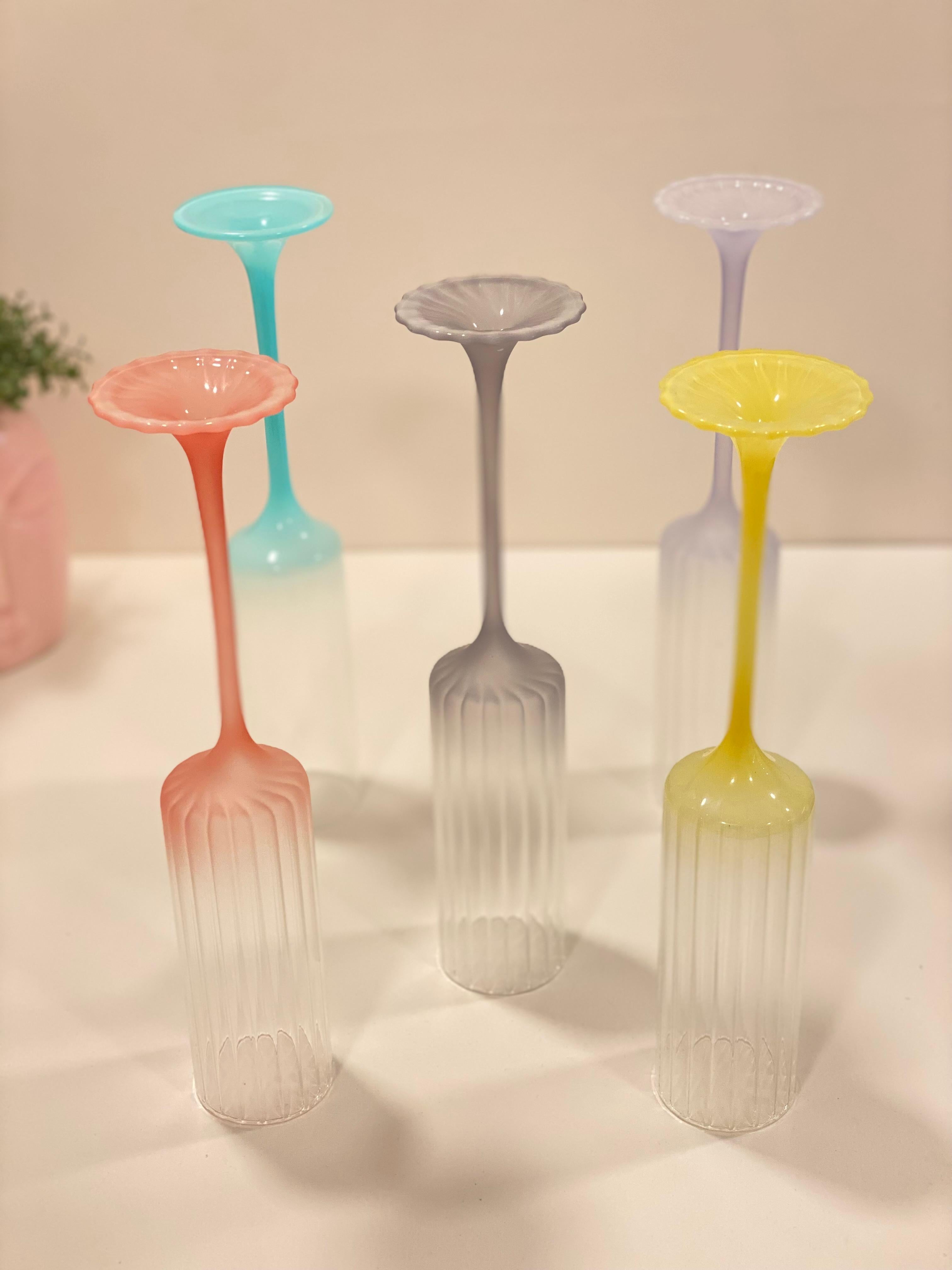 Gradient Pastel Tall Glass – Elegant Stemmed Drinking Cup for Juice, Mocktails, Cocktails & Décor