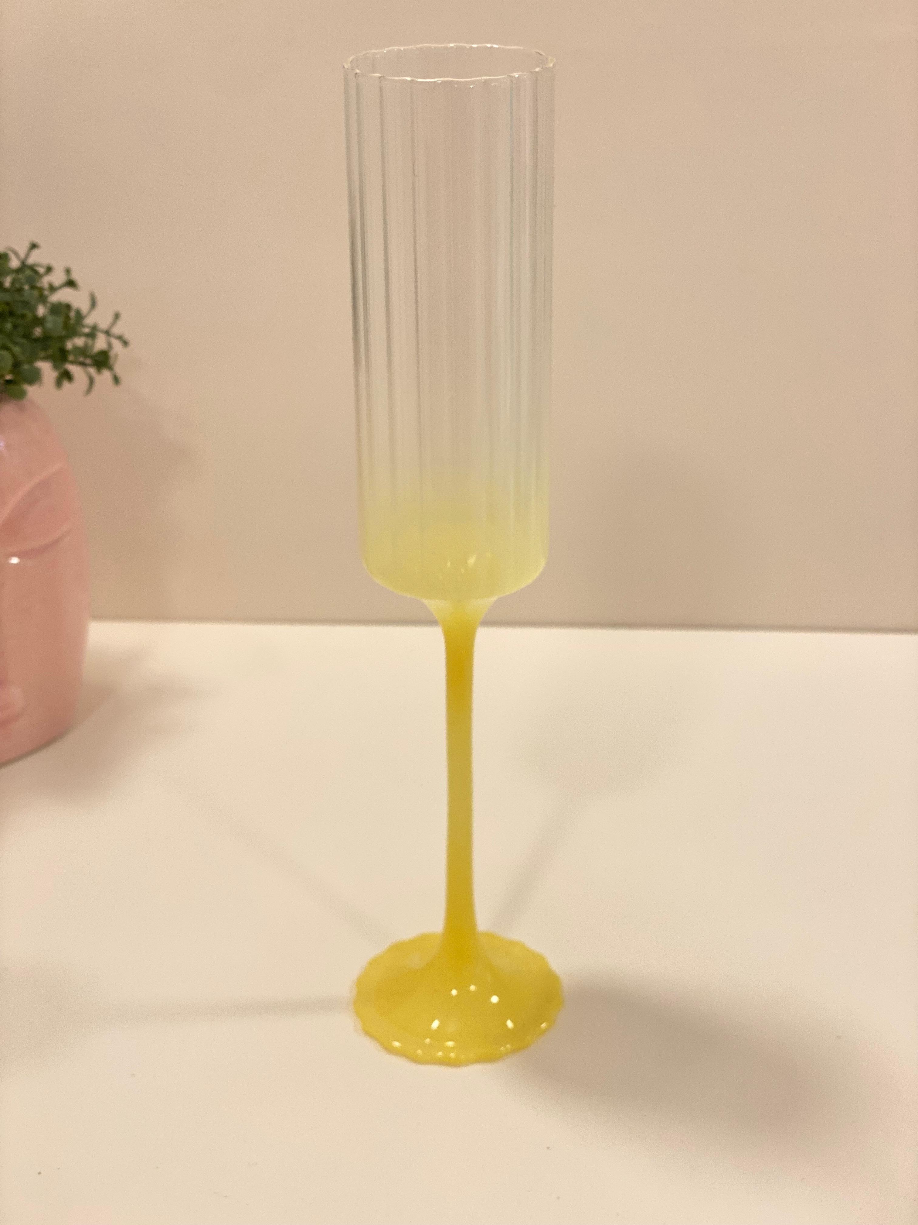 Gradient Pastel Tall Glass – Elegant Stemmed Drinking Cup for Juice, Mocktails, Cocktails & Décor