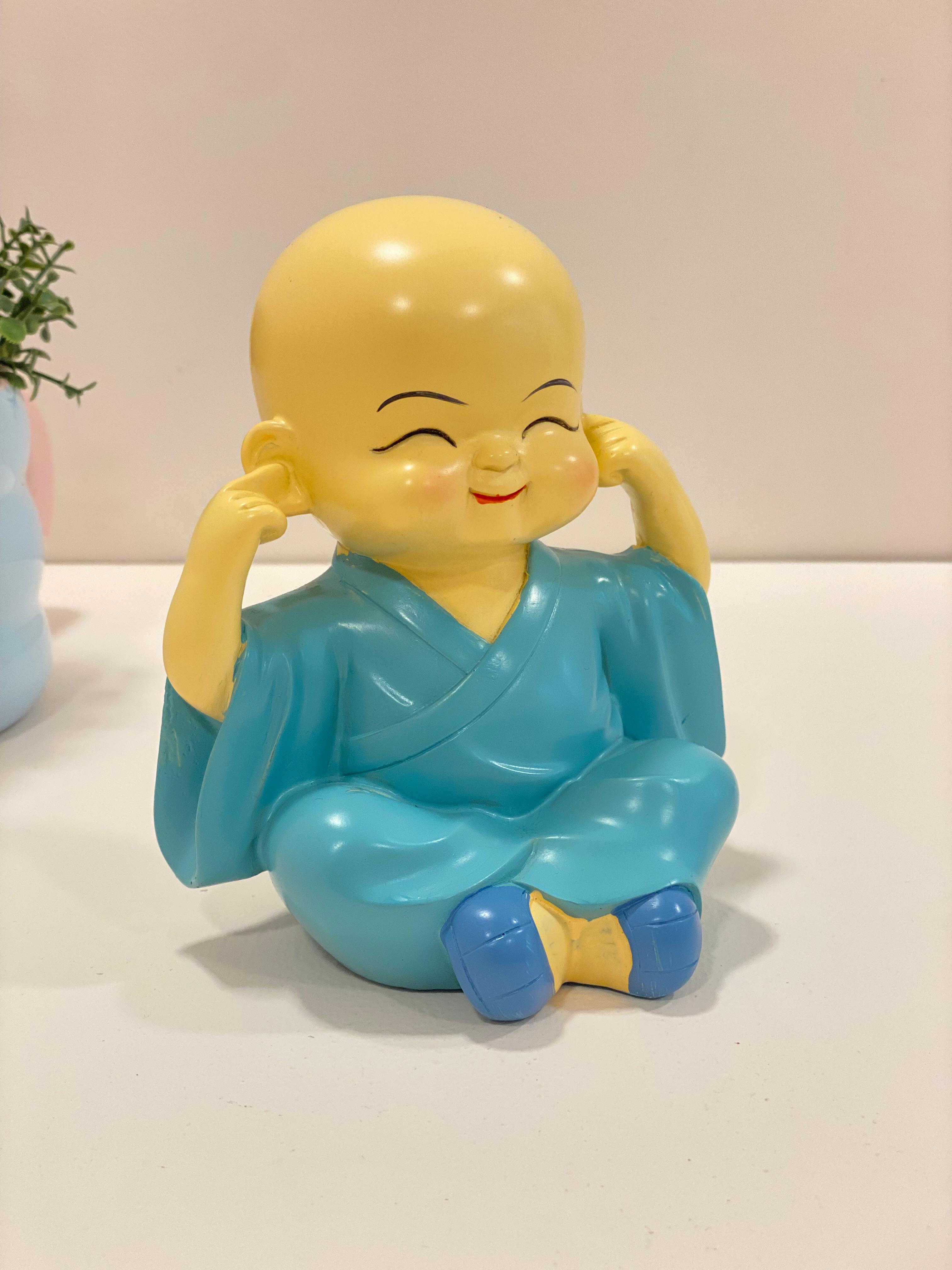 Cute Monk Figurine – Mini Zen Monk Statue for Home, Desk & Spiritual Décor