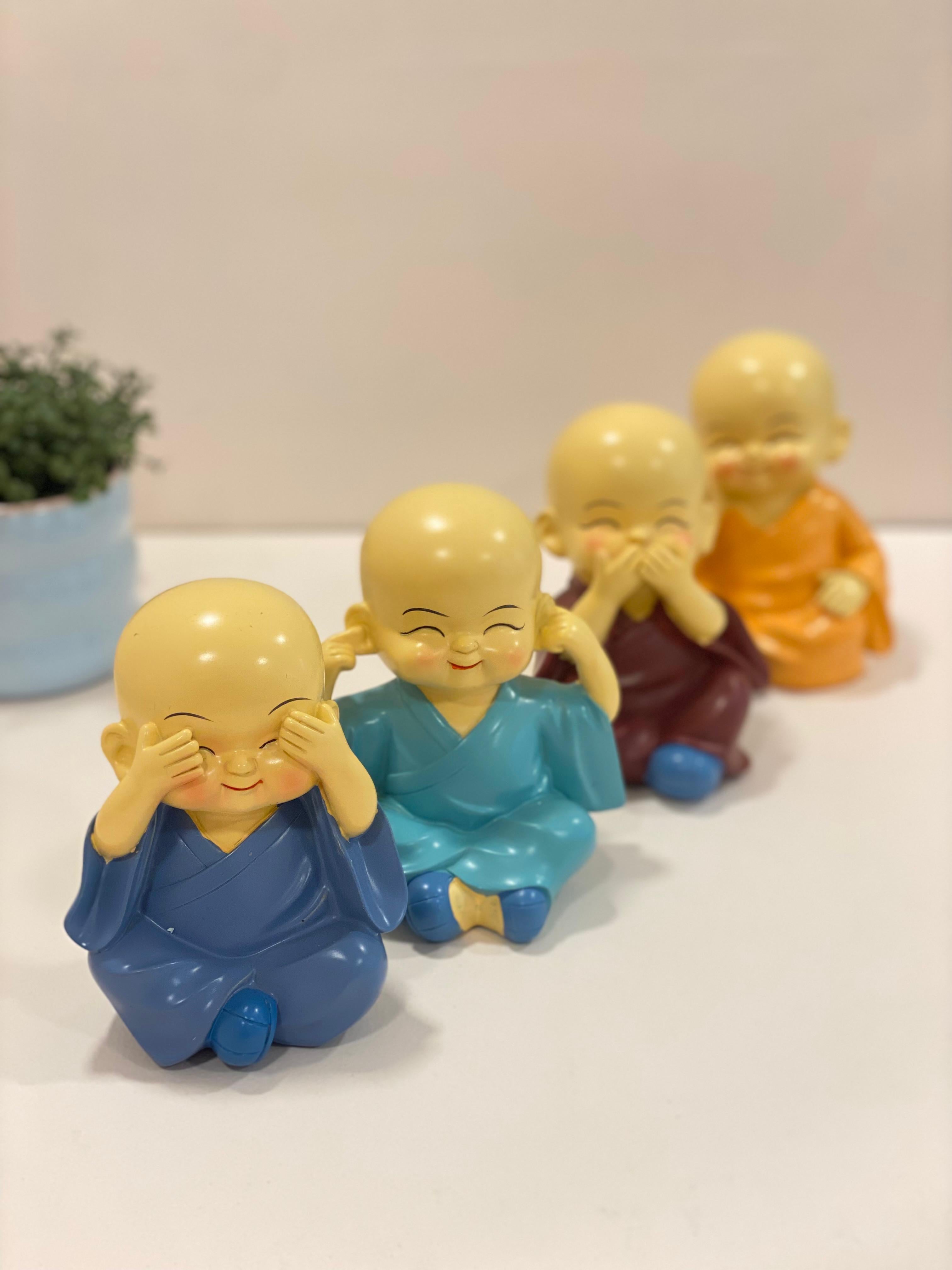 Cute Monk Figurine – Mini Zen Monk Statue for Home, Desk & Spiritual Décor