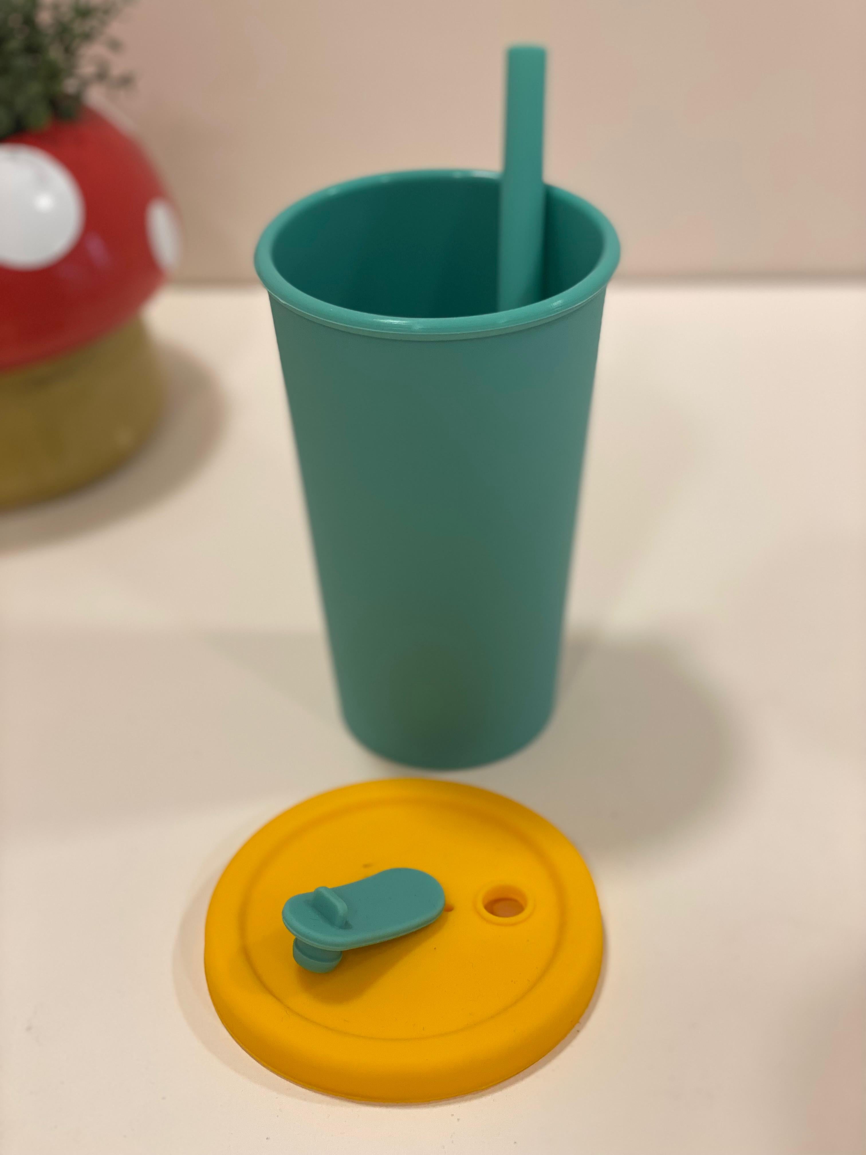 Silicone Reusable Straw Cup with Spill-Proof Lid – Eco-Friendly Drinking Tumbler for Kids & Adults