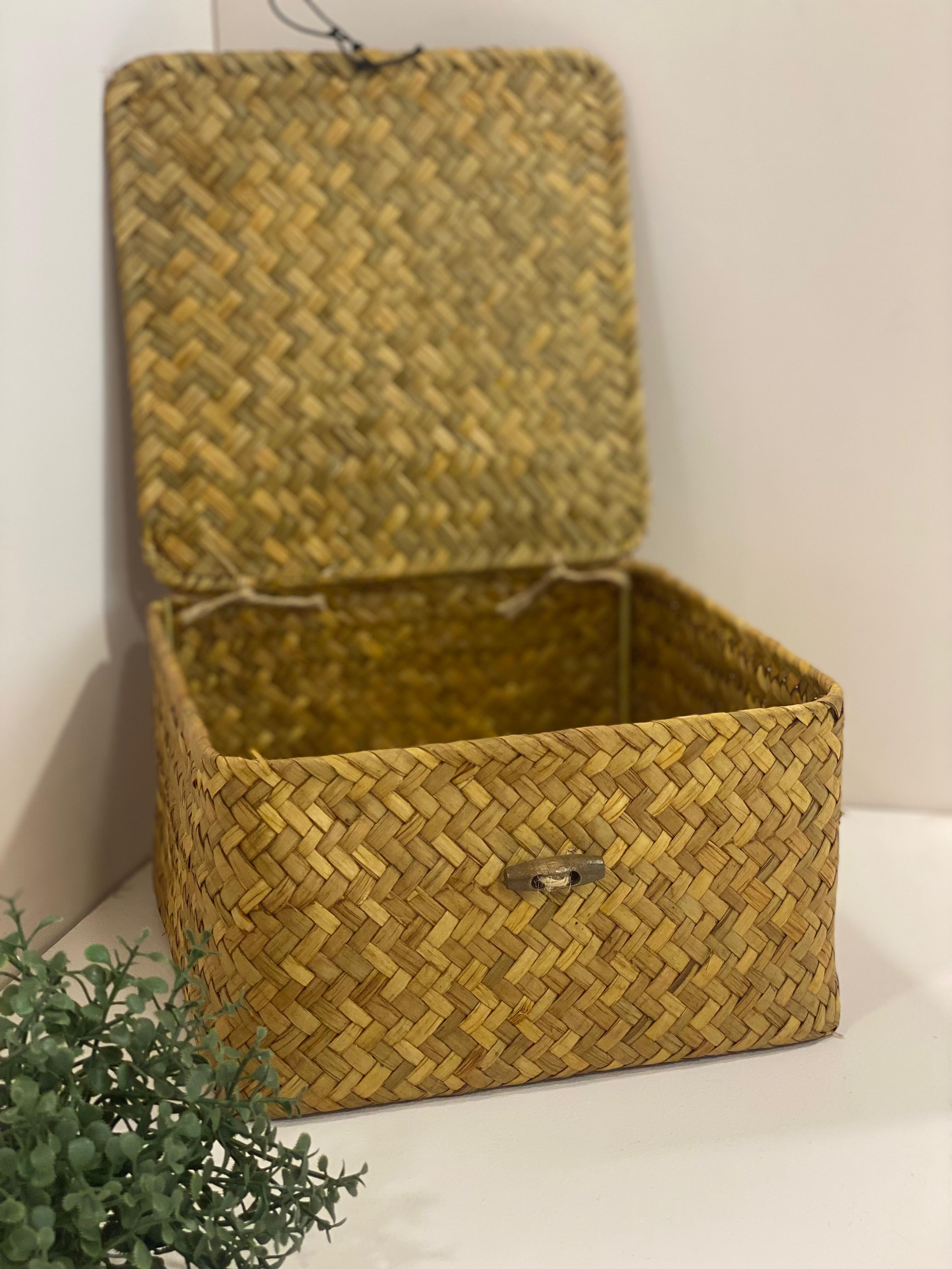 Handwoven Natural Storage Basket with Lid – Eco-Friendly Multipurpose Organizer
