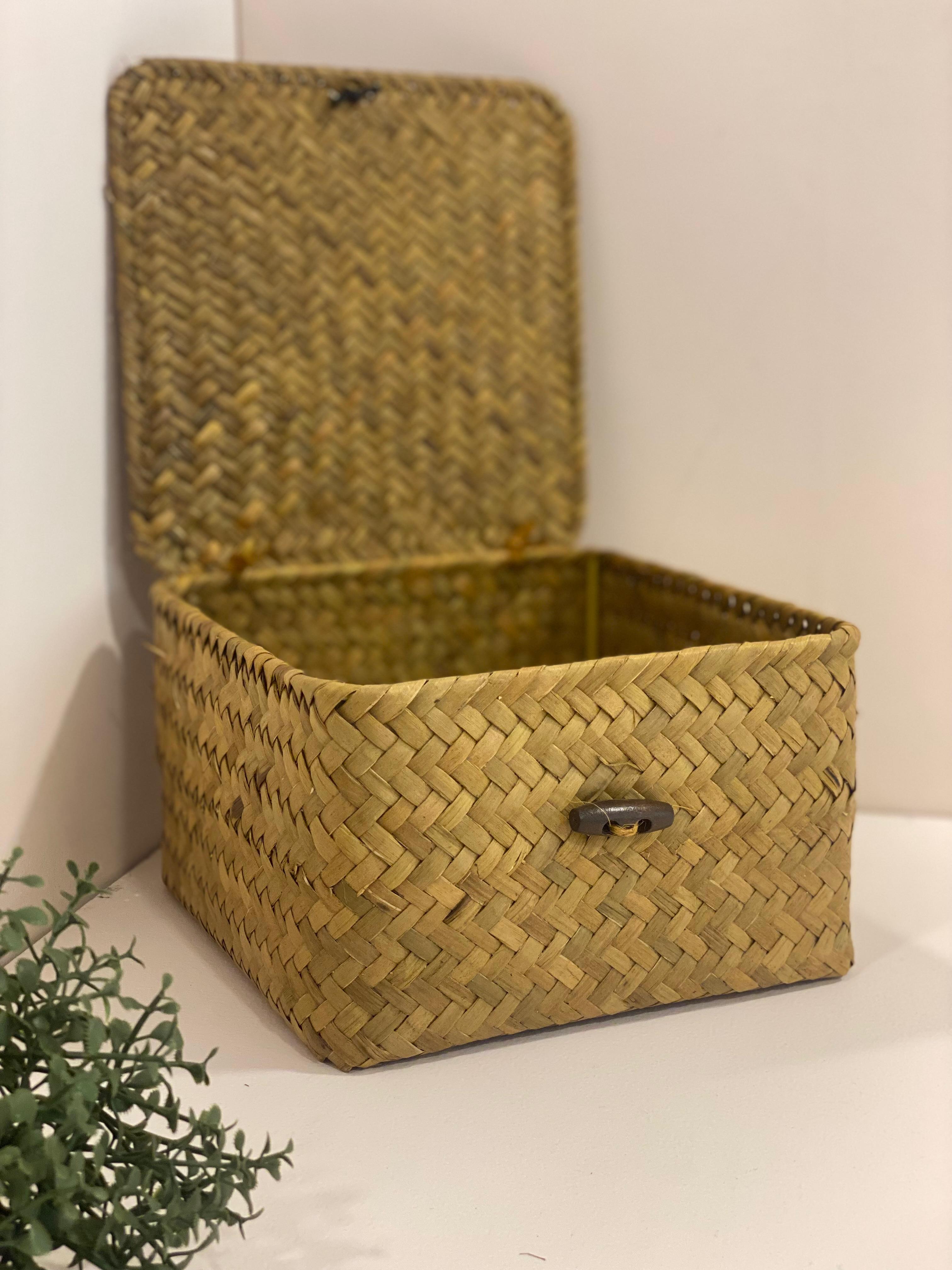 Handwoven Natural Storage Basket with Lid – Eco-Friendly Multipurpose Organizer