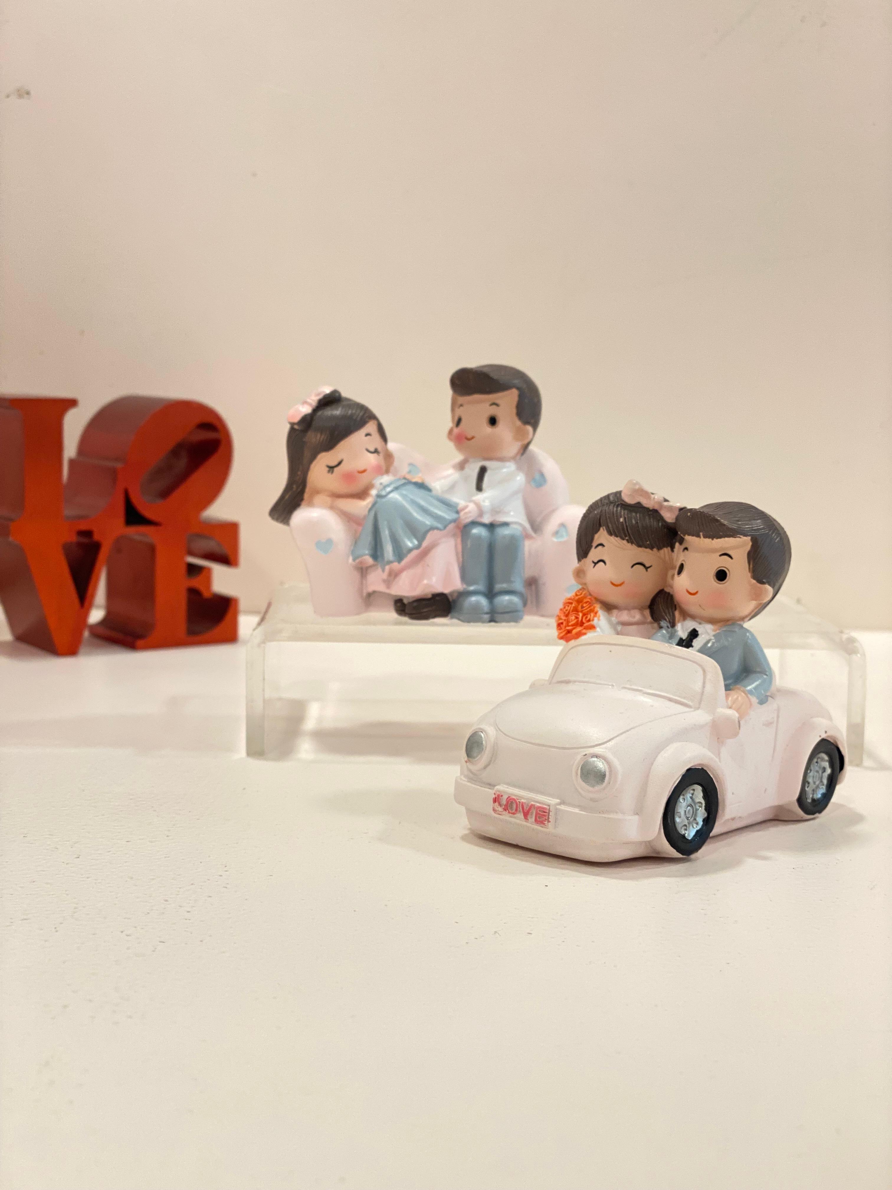 Romantic Couple Mini Figurine Set – Cute Love Couple Showpiece | Car & Sofa Couple Decoration | Gift for Couples & Weddings