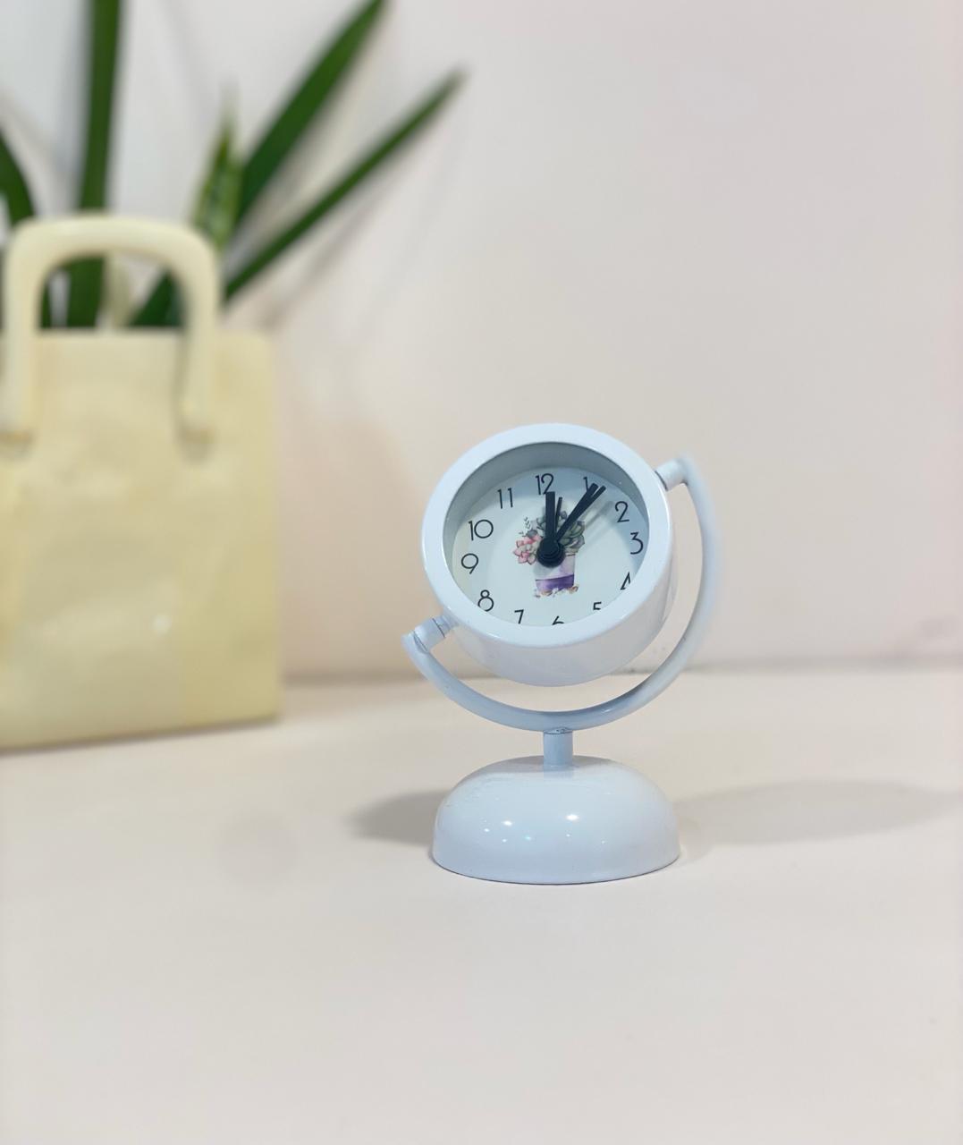Minimalist Globe Gyro Desk Clock