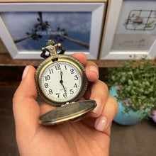 Load image into Gallery viewer, Antique Pocket Watch with Keyring
