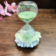 Load image into Gallery viewer, Floral Love Sandtimer hourglass
